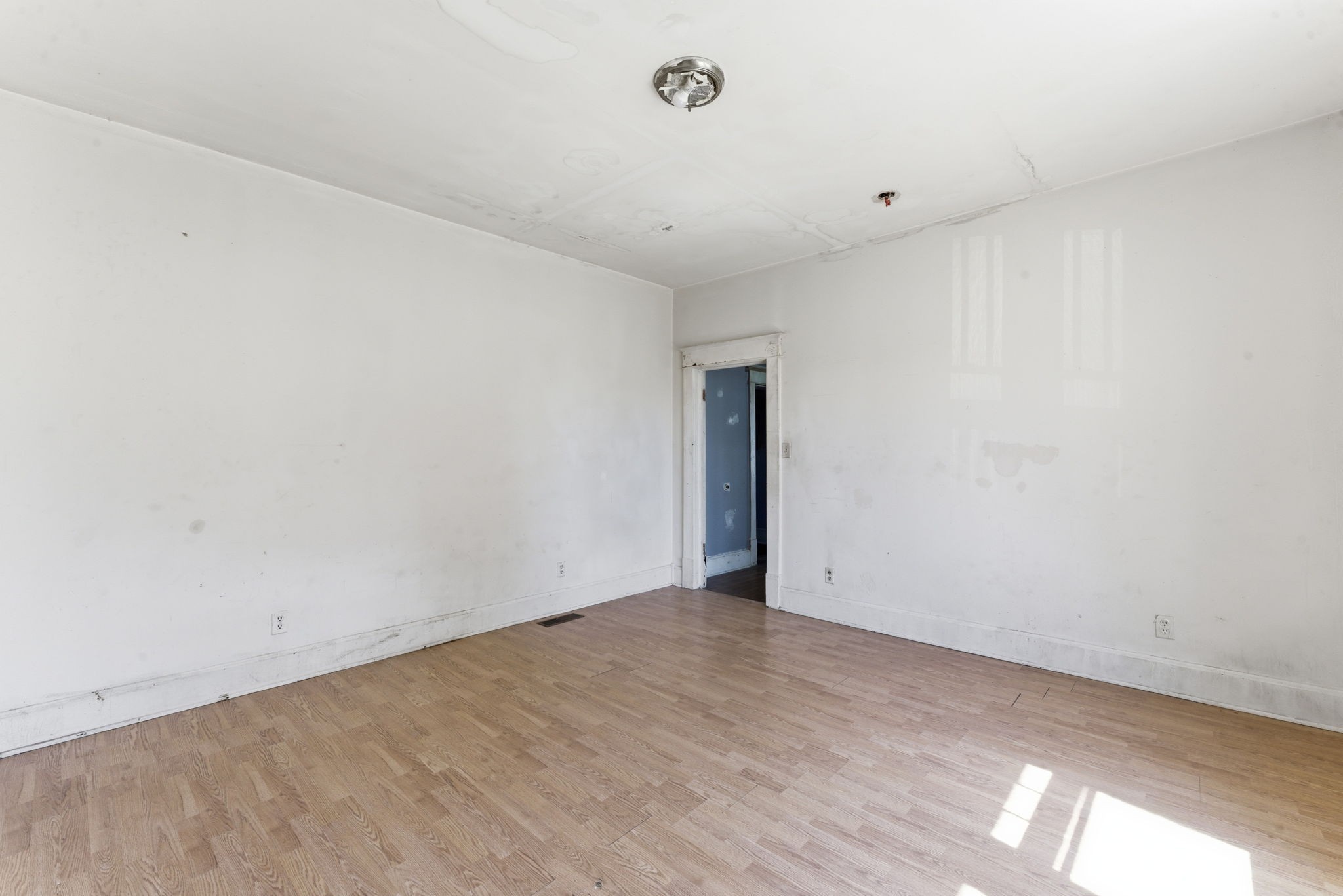 323 Kennedy St