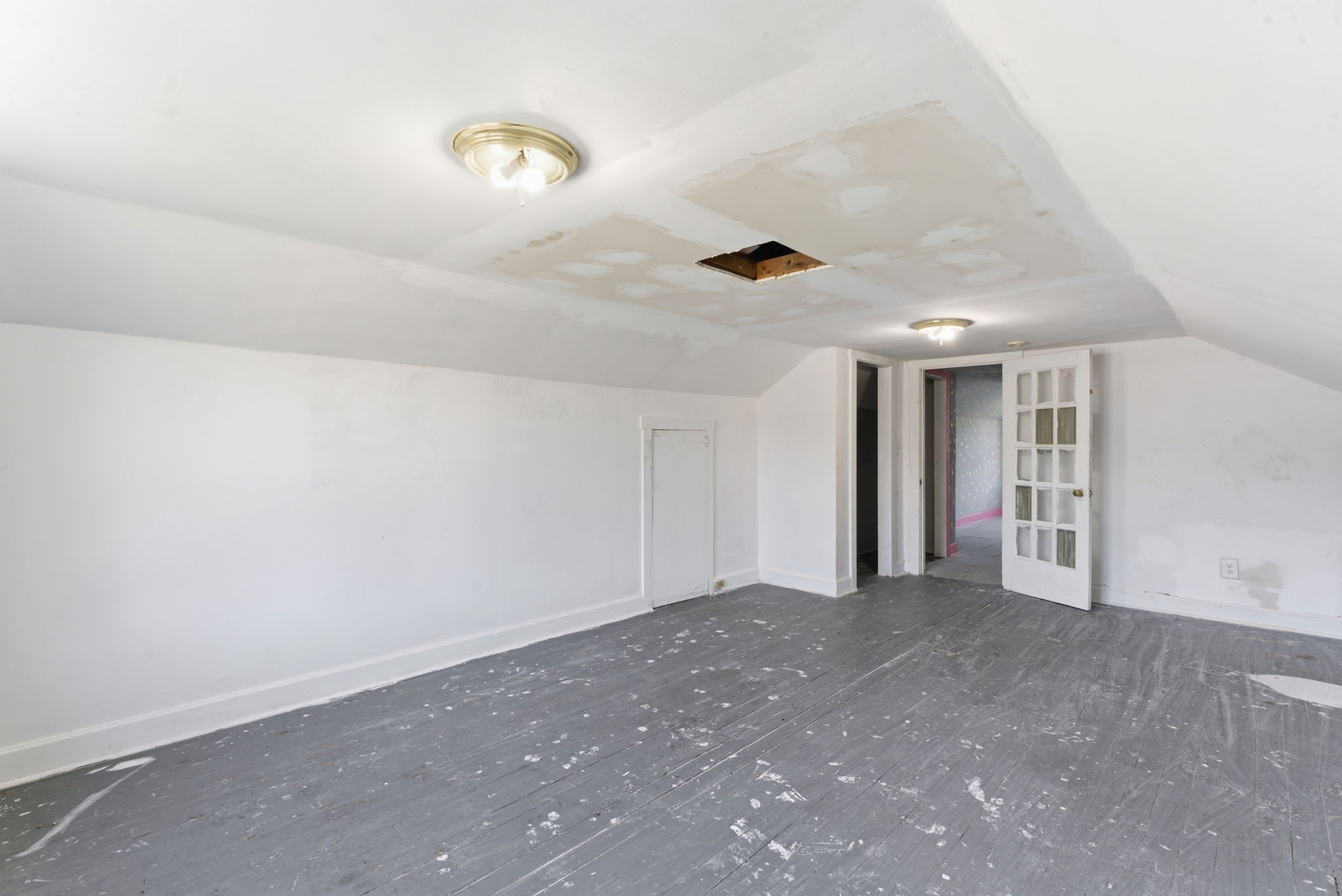 323 Kennedy St