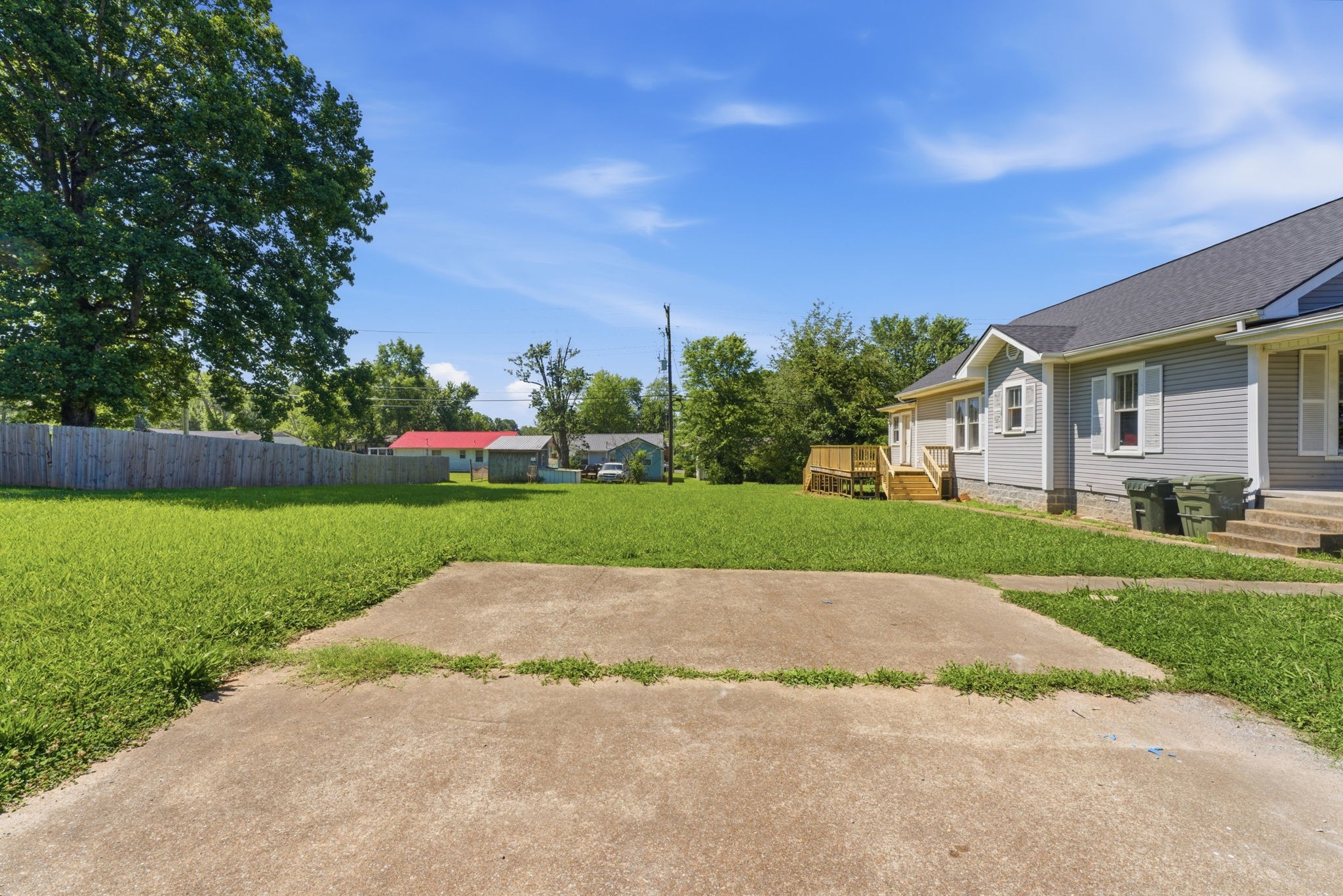 323 Kennedy St