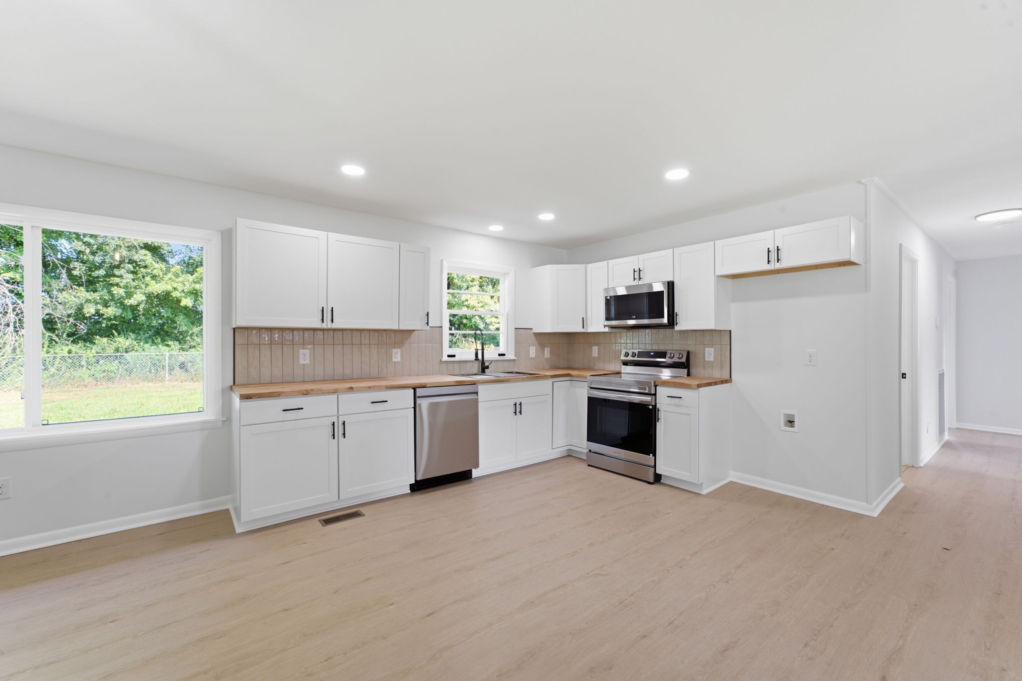4311 Highway 43, N