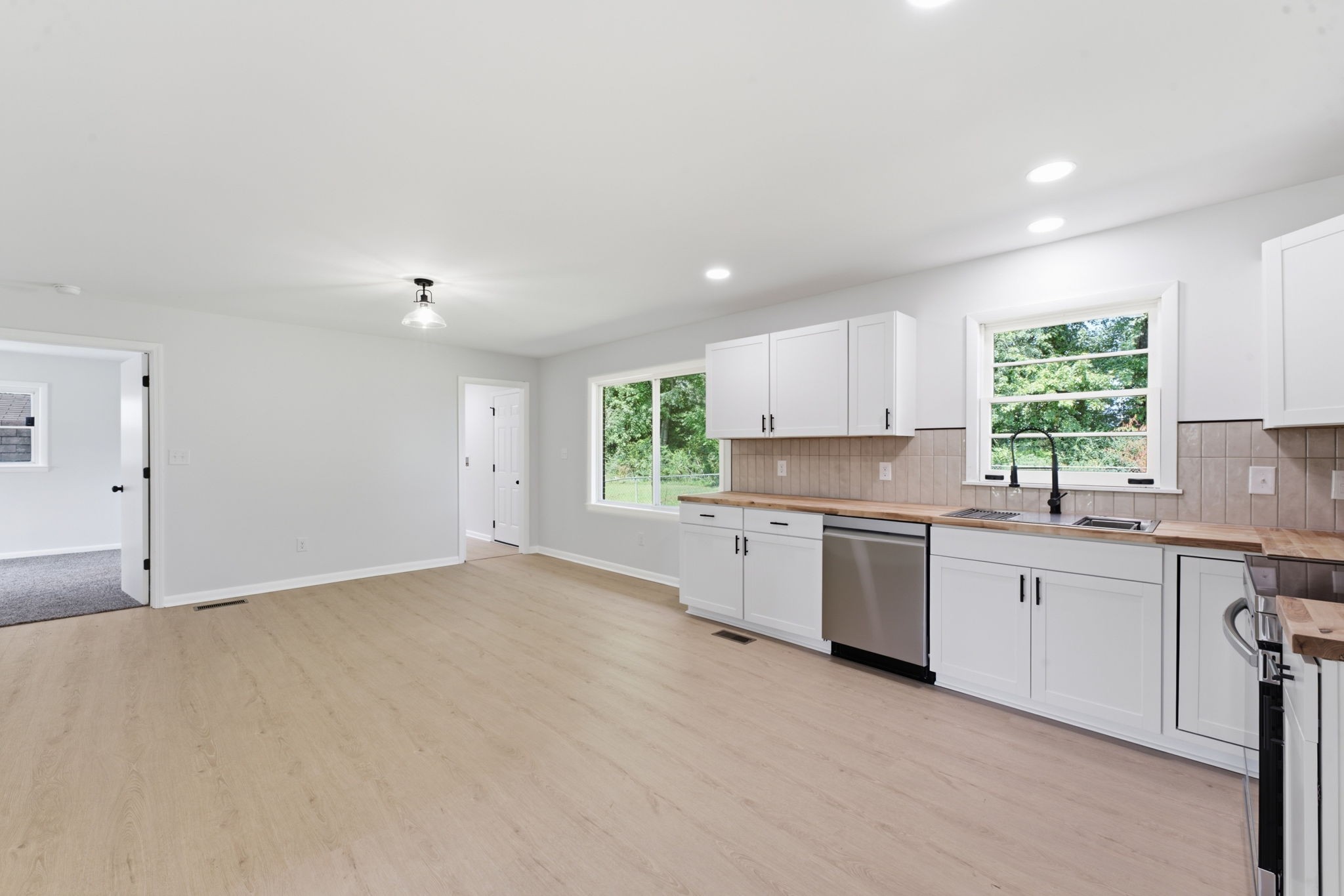 4311 Highway 43, N