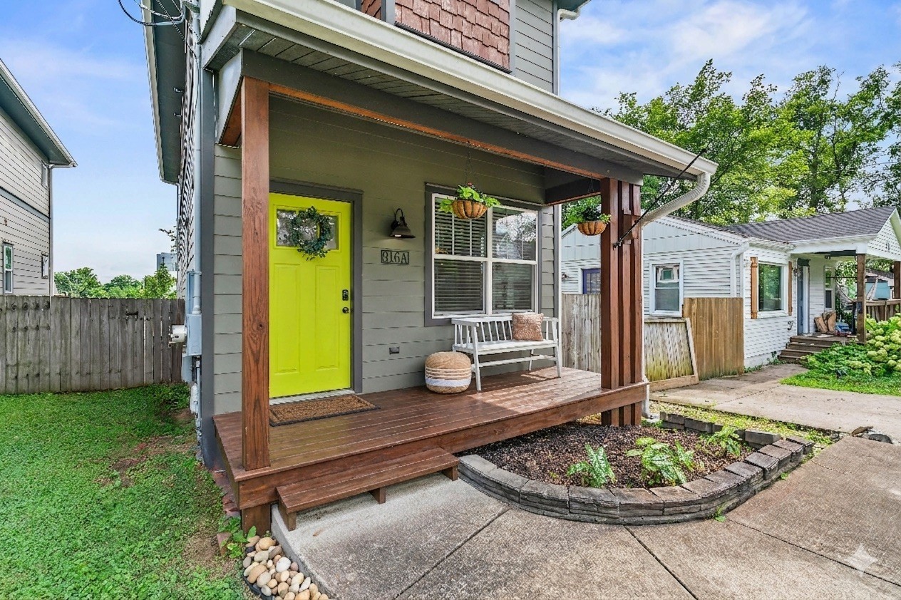 916A Thomas Ave