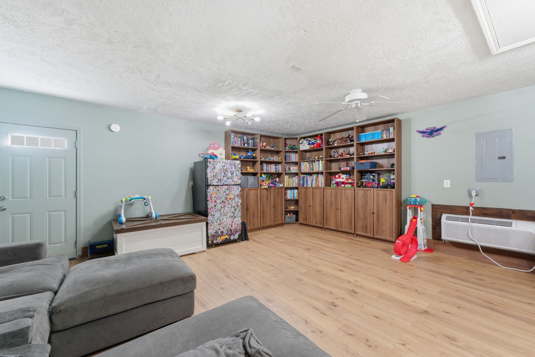 2720 Ridgewood Dr