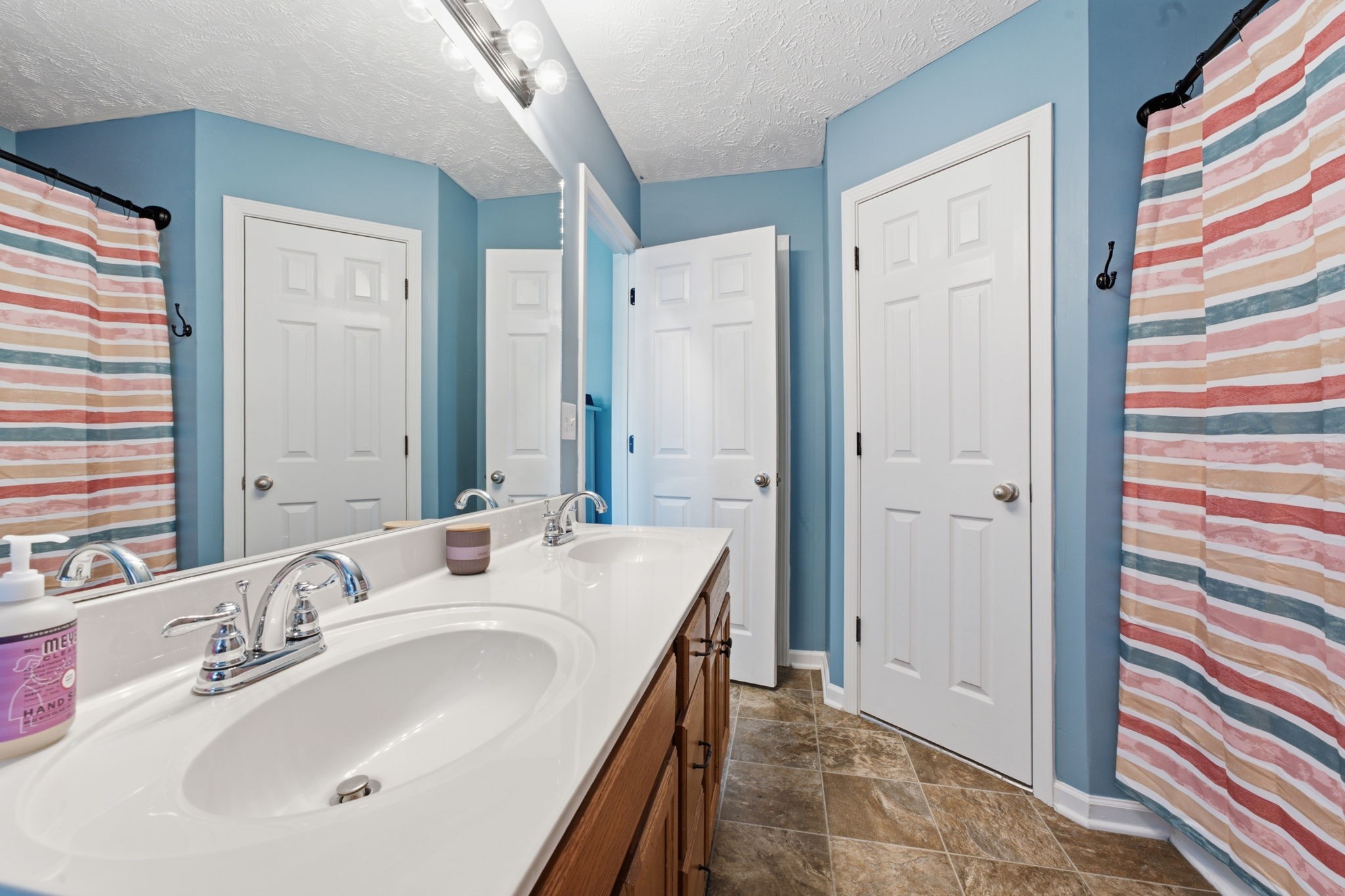 2720 Ridgewood Dr