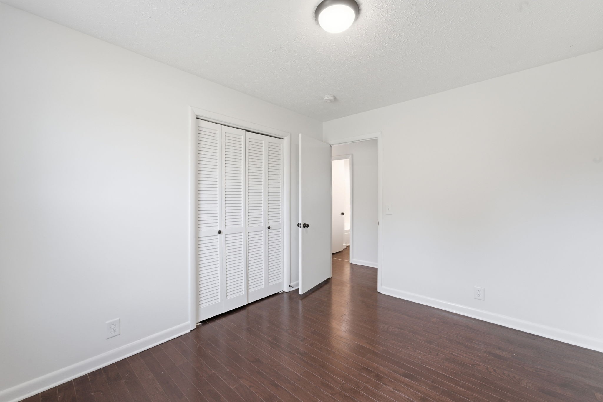 102 Peartree Dr