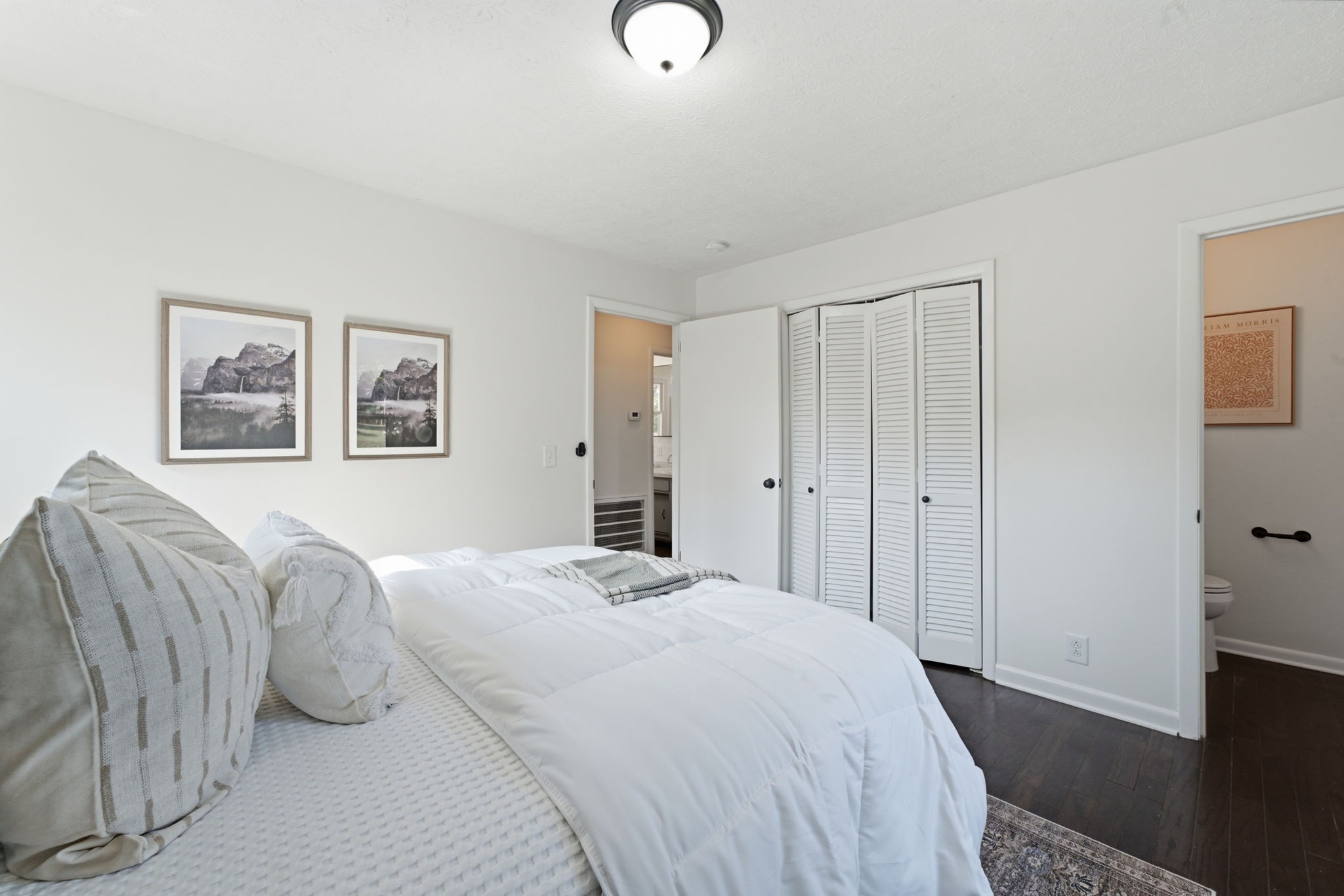 102 Peartree Dr