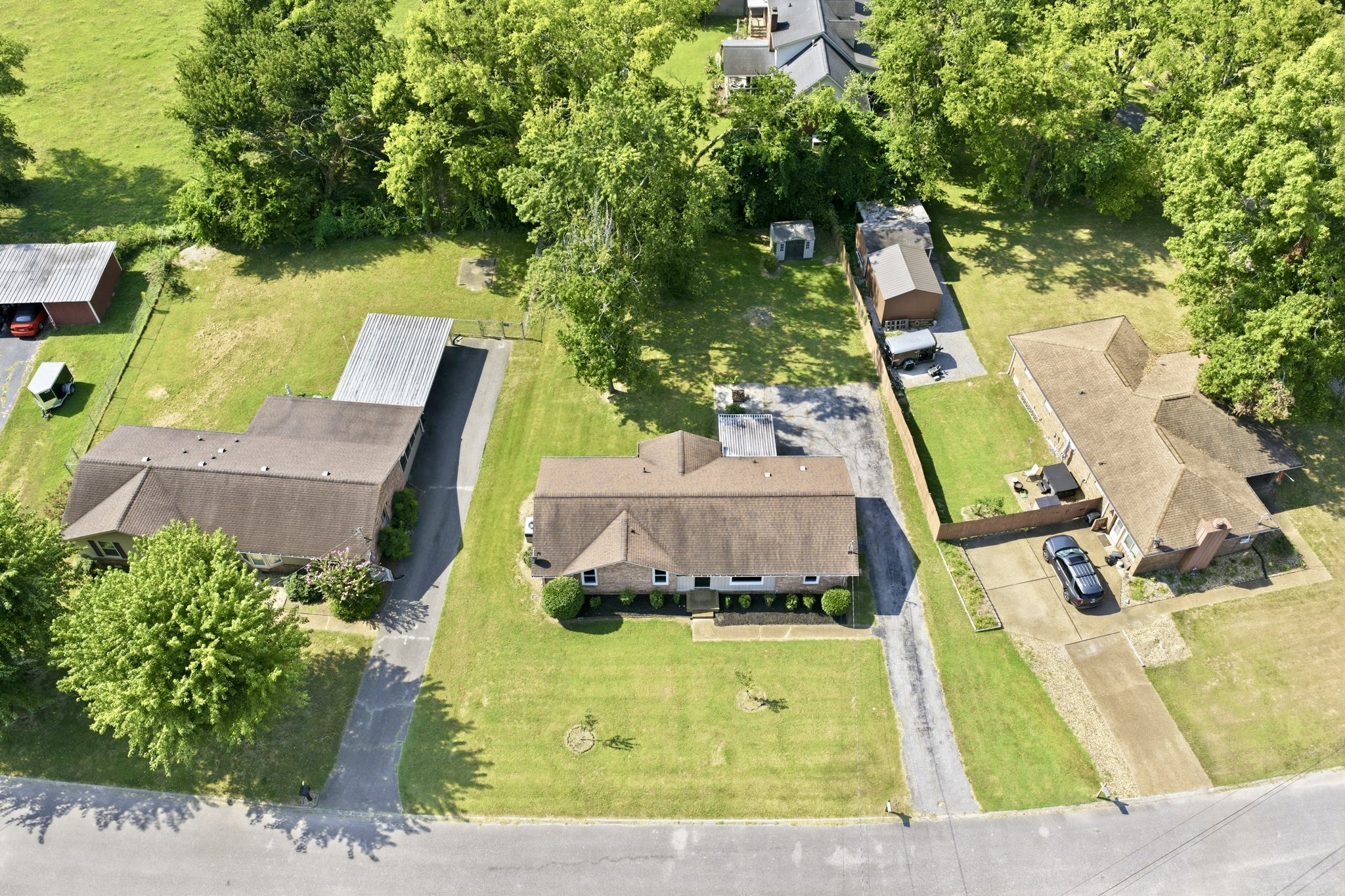 102 Peartree Dr