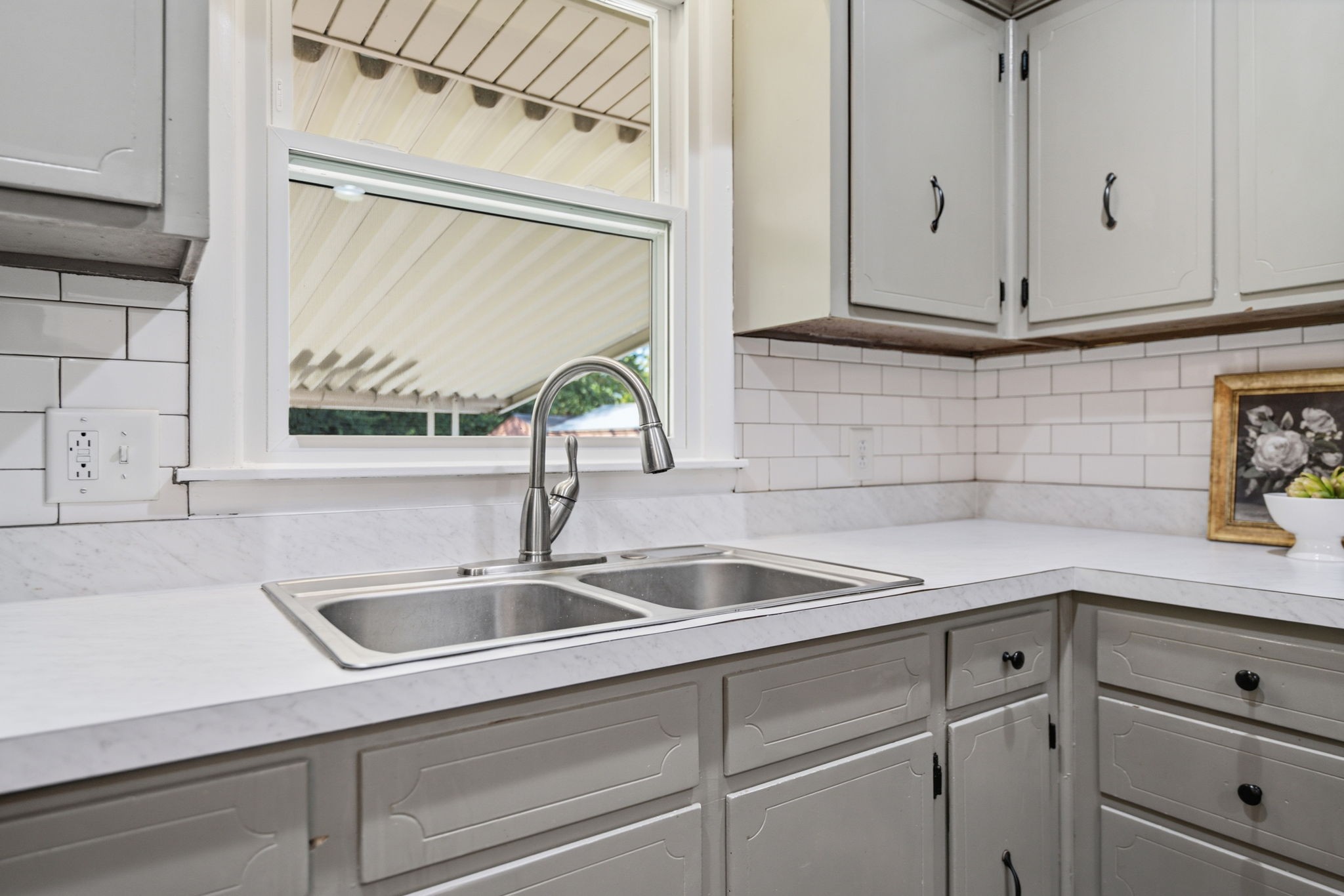102 Peartree Dr