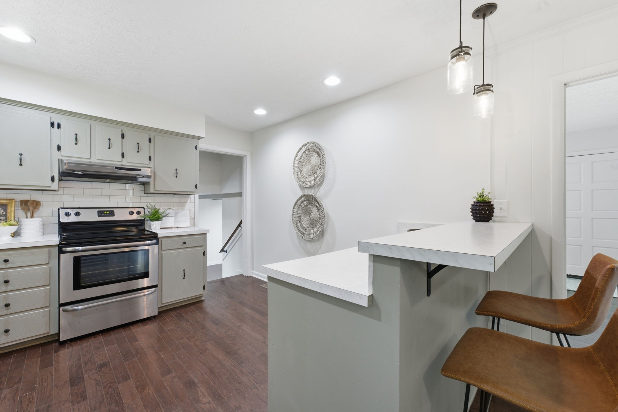 102 Peartree Dr