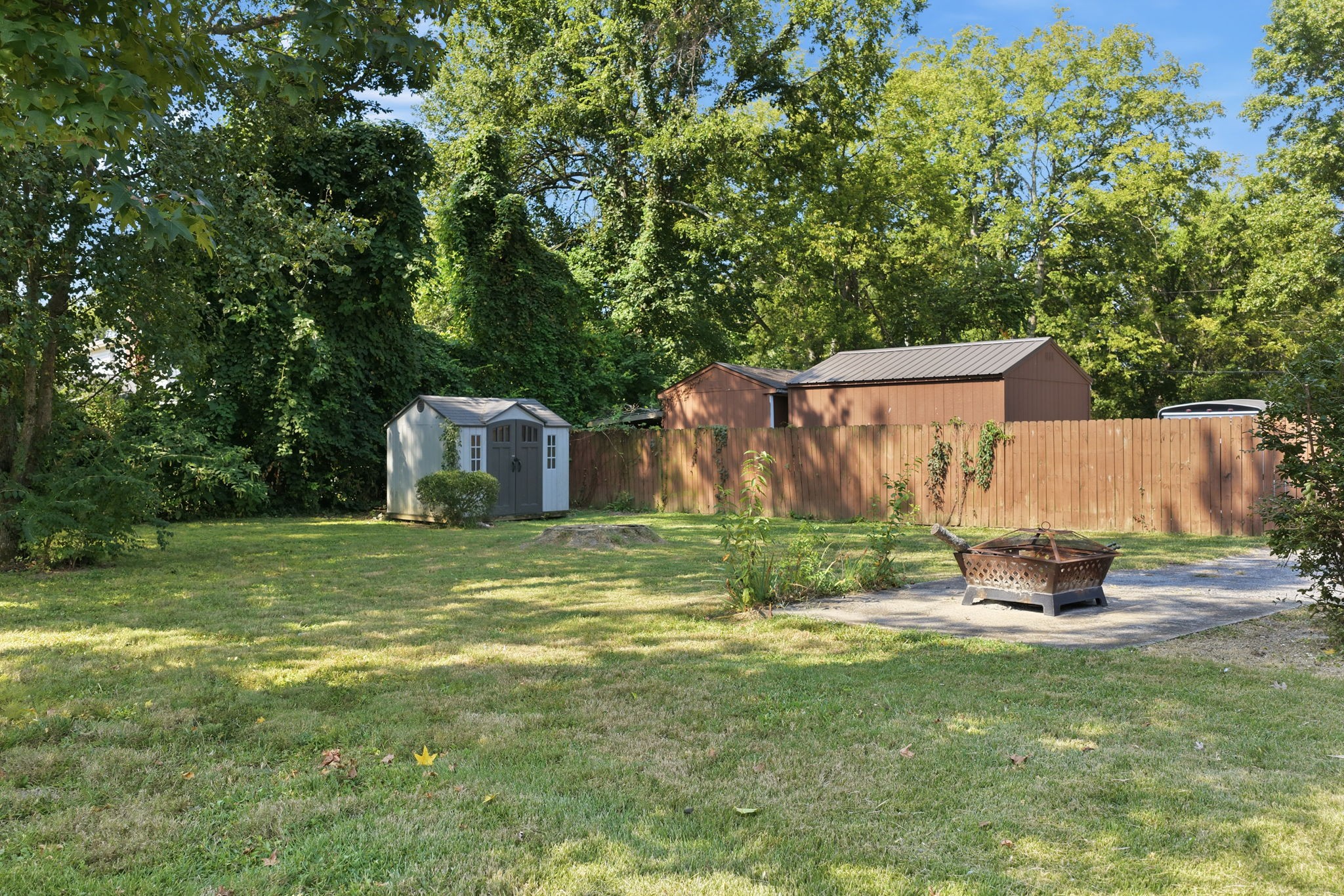 102 Peartree Dr