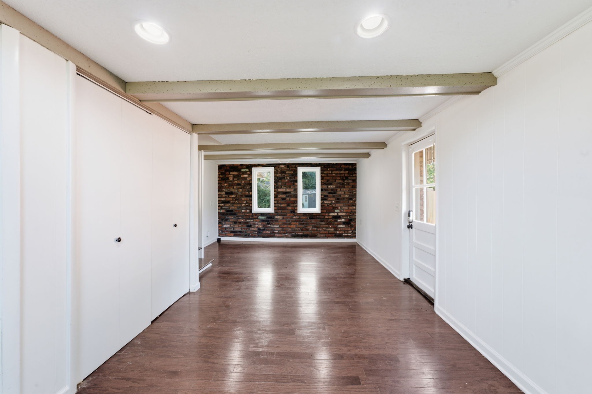 102 Peartree Dr