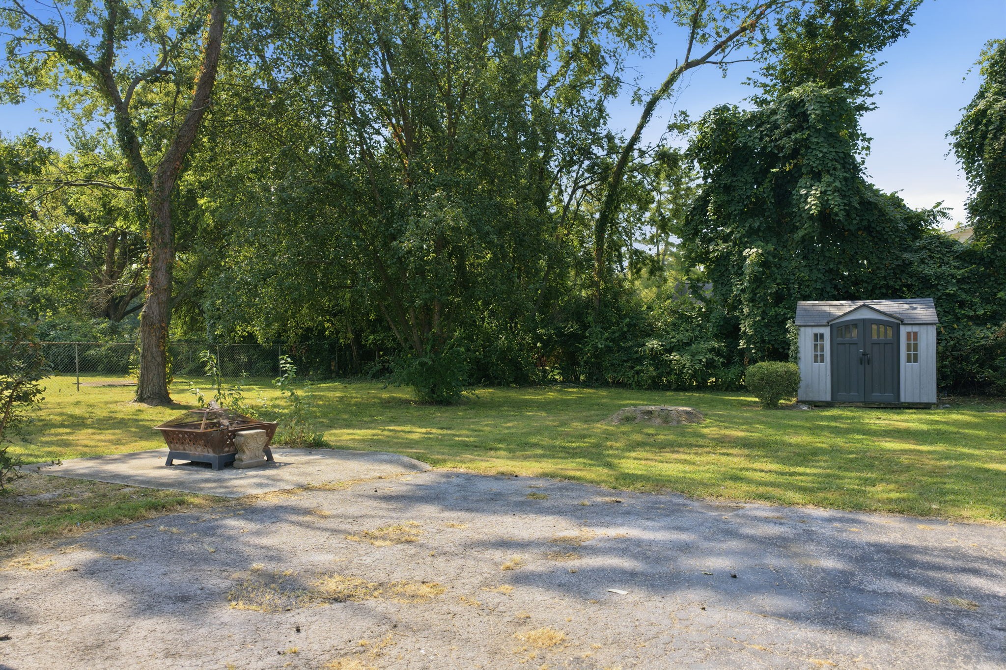 102 Peartree Dr