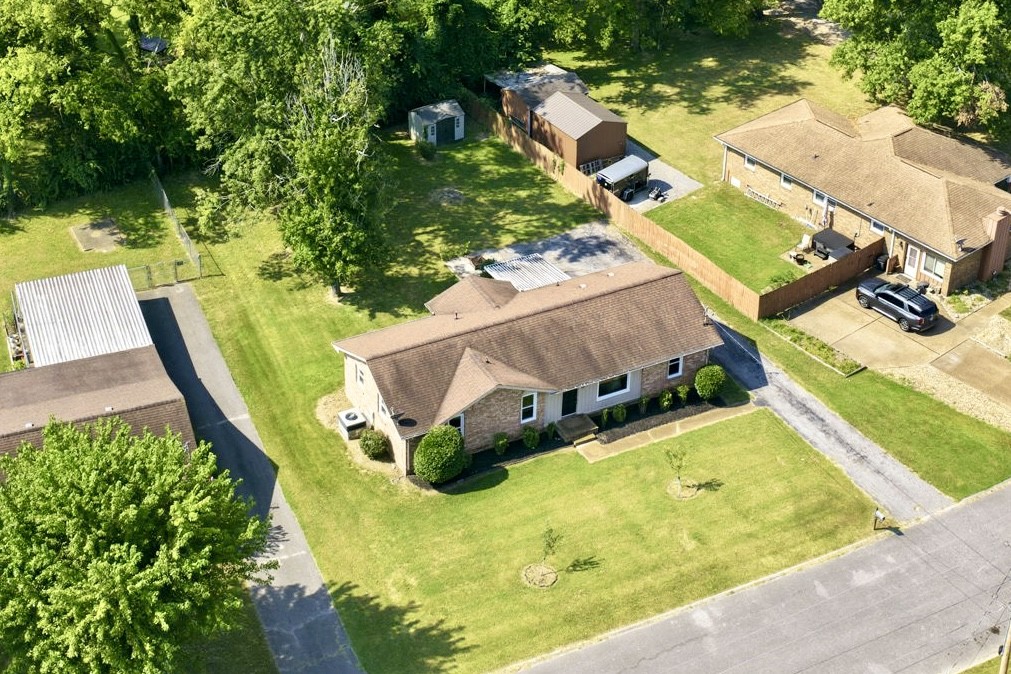 102 Peartree Dr