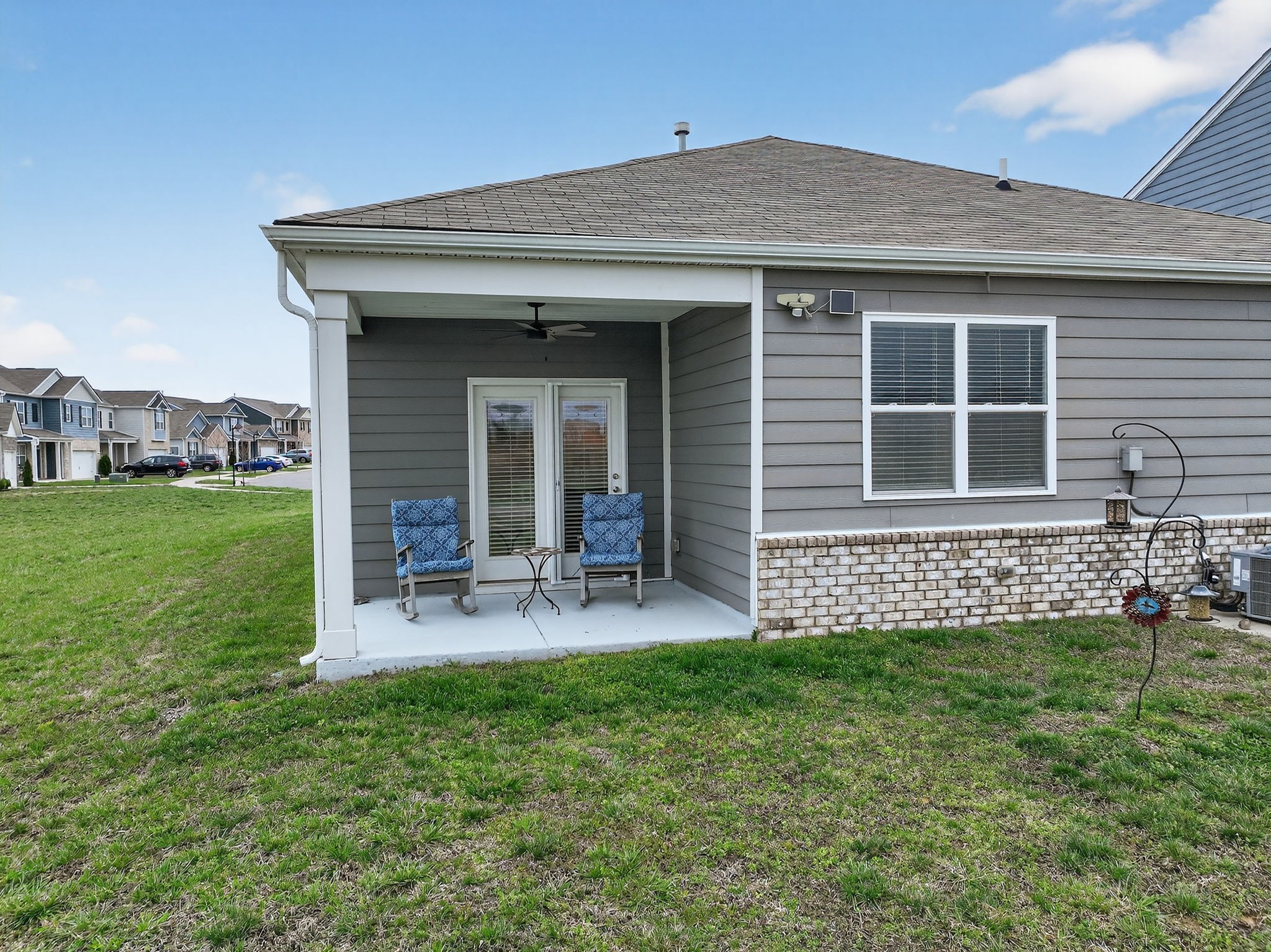 7129 Sunny Parks Dr