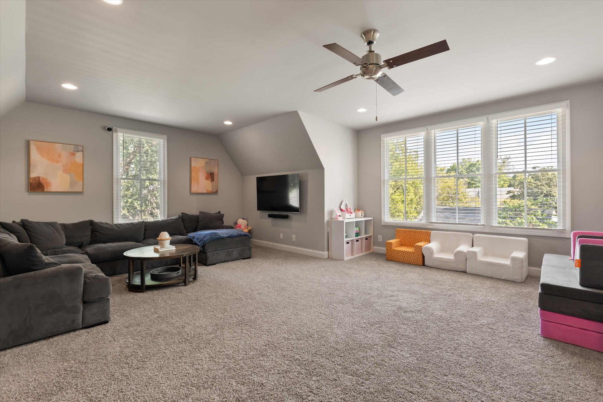 4007 Outer Dr