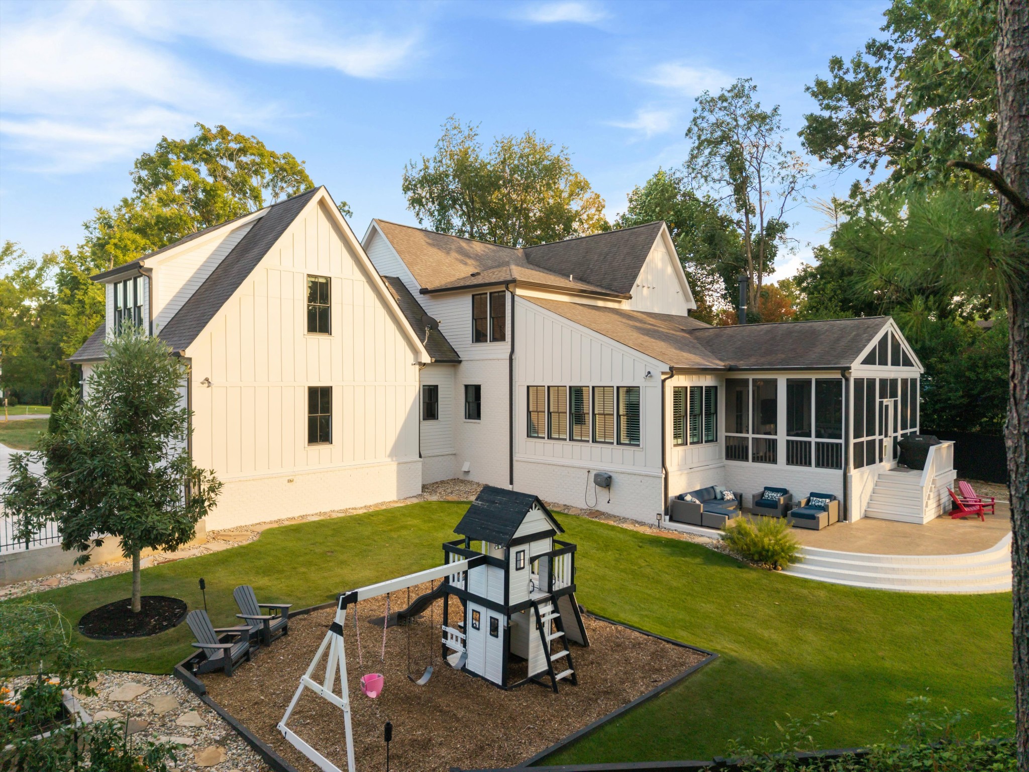4007 Outer Dr