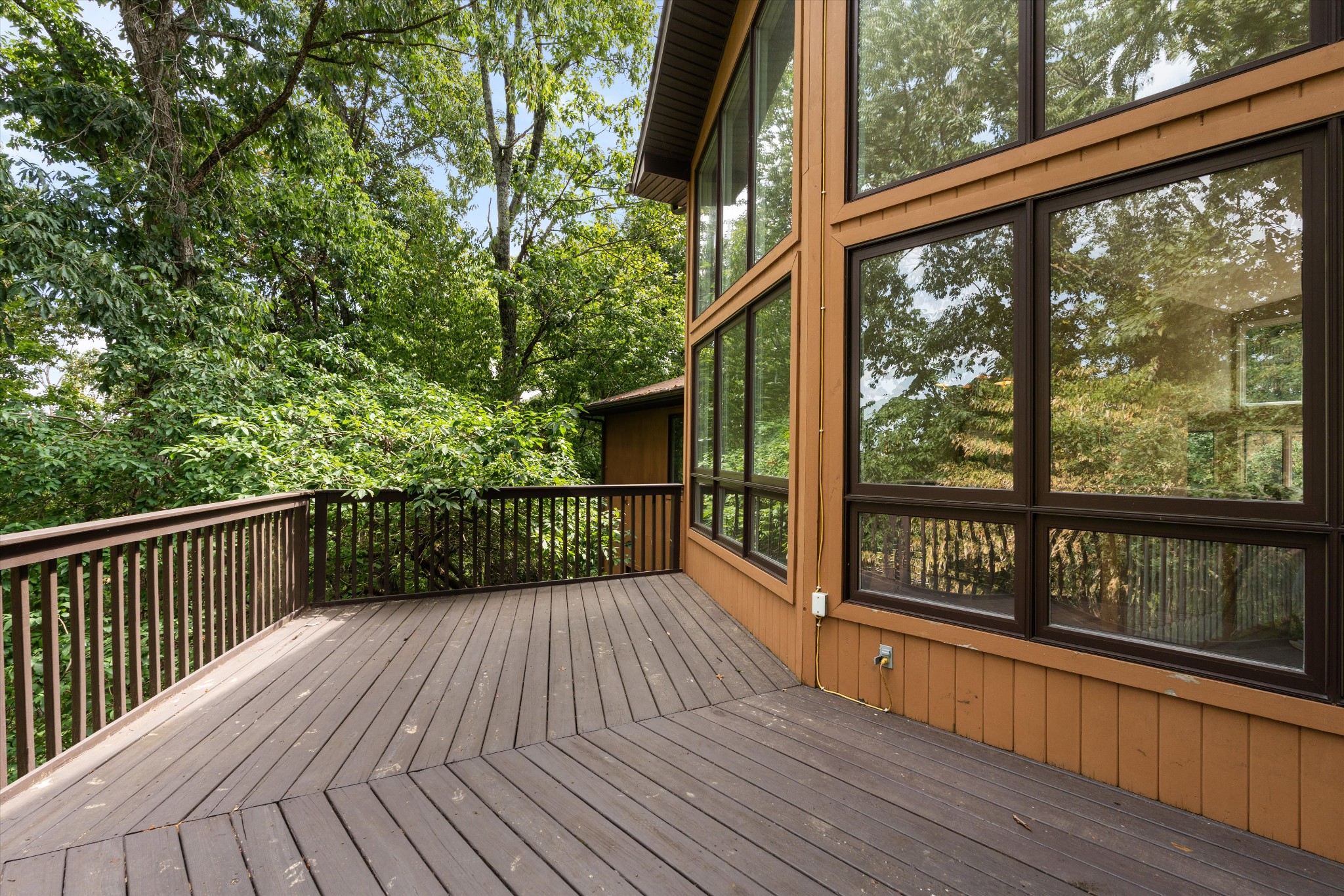 114 Forrest Valley Ct