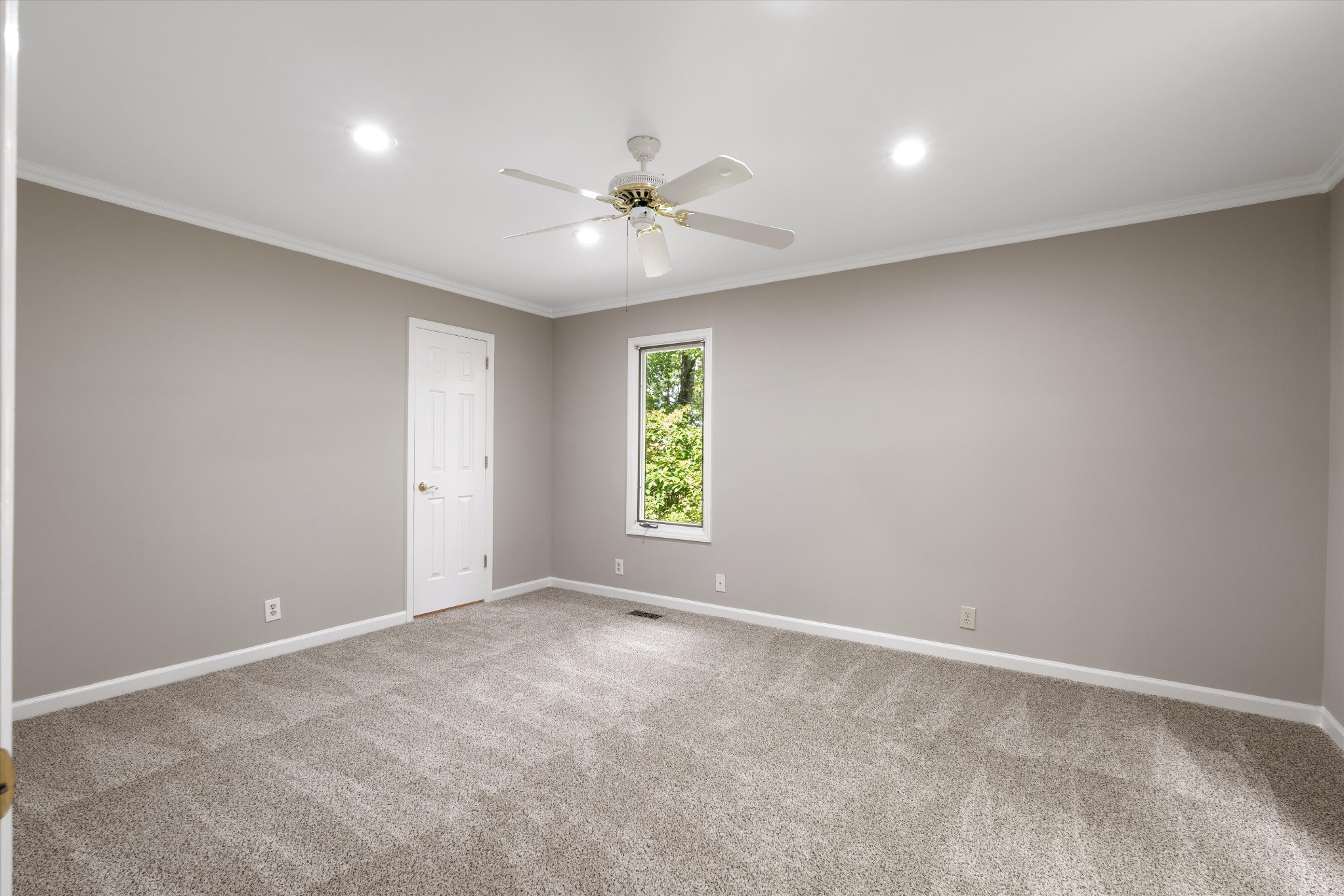 114 Forrest Valley Ct