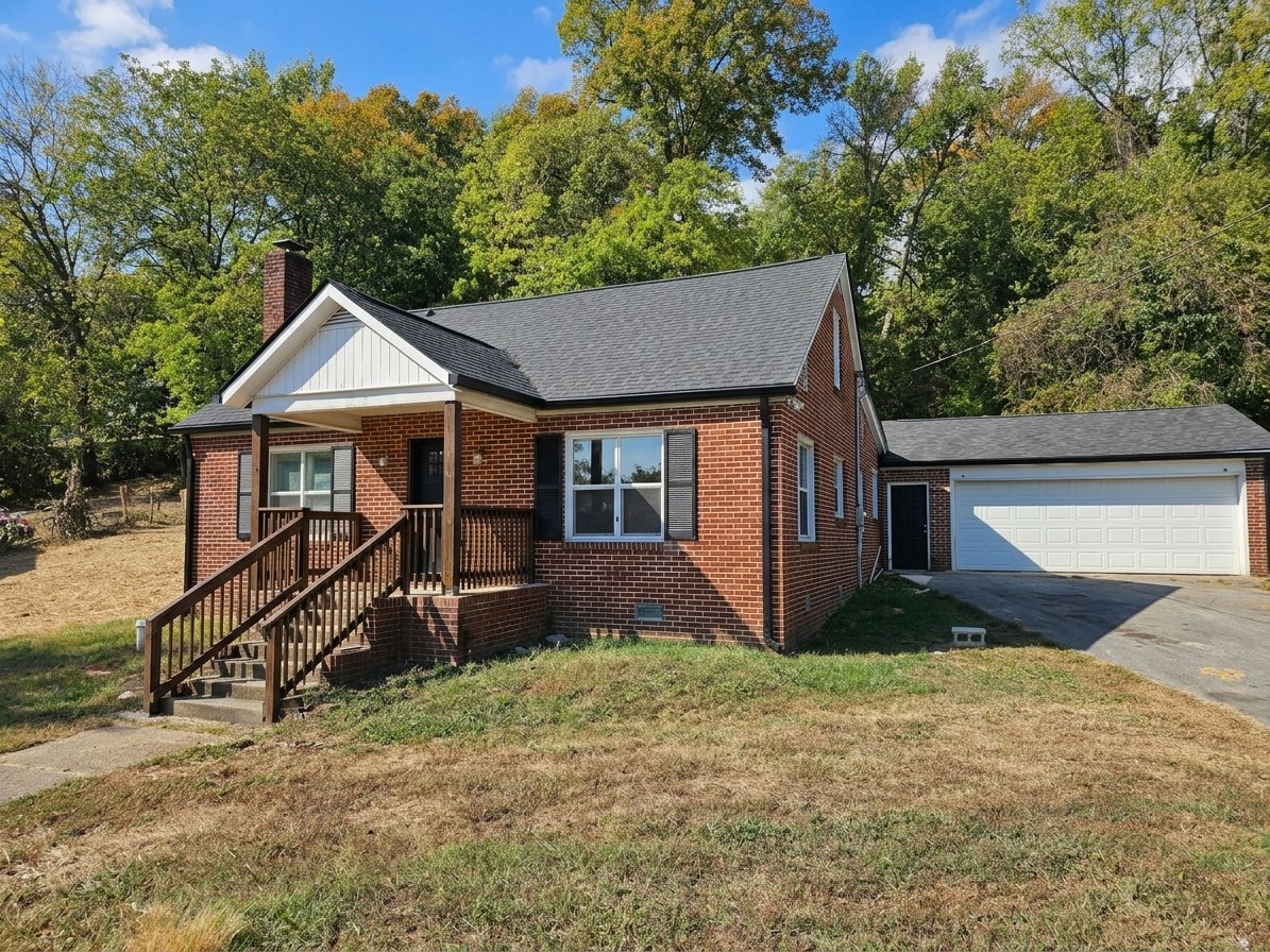 311 Edgewood Ave