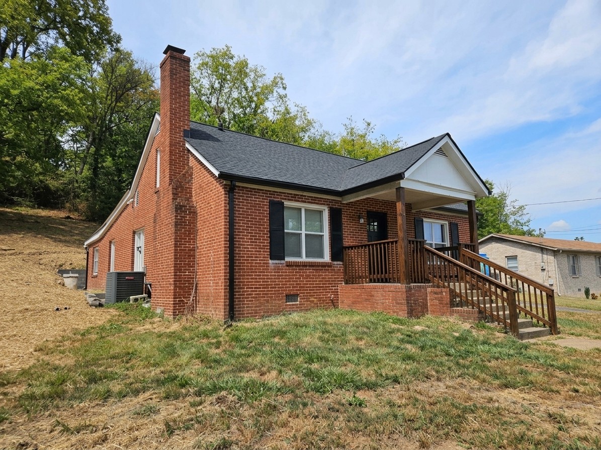 311 Edgewood Ave