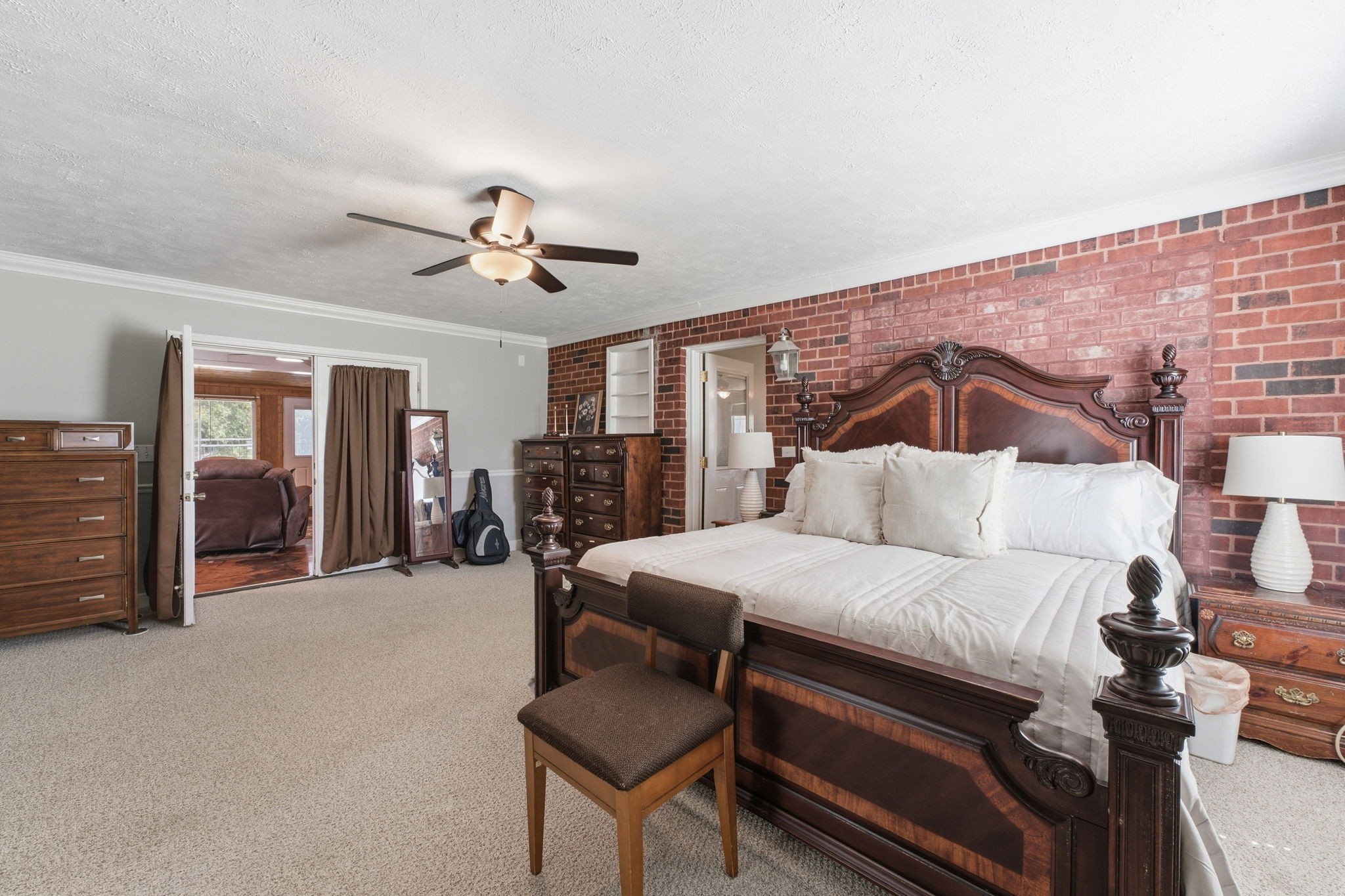 4612 Midland Rd