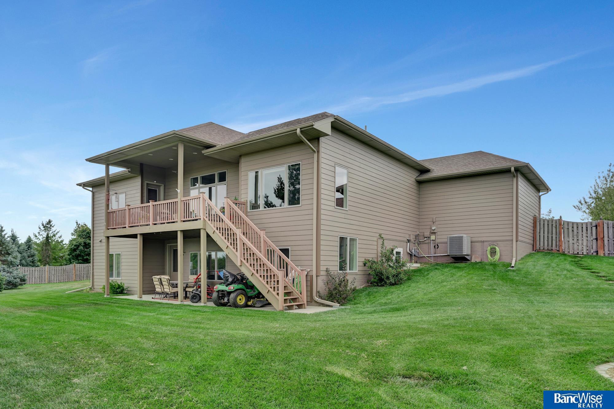 9728 Chateau Circle