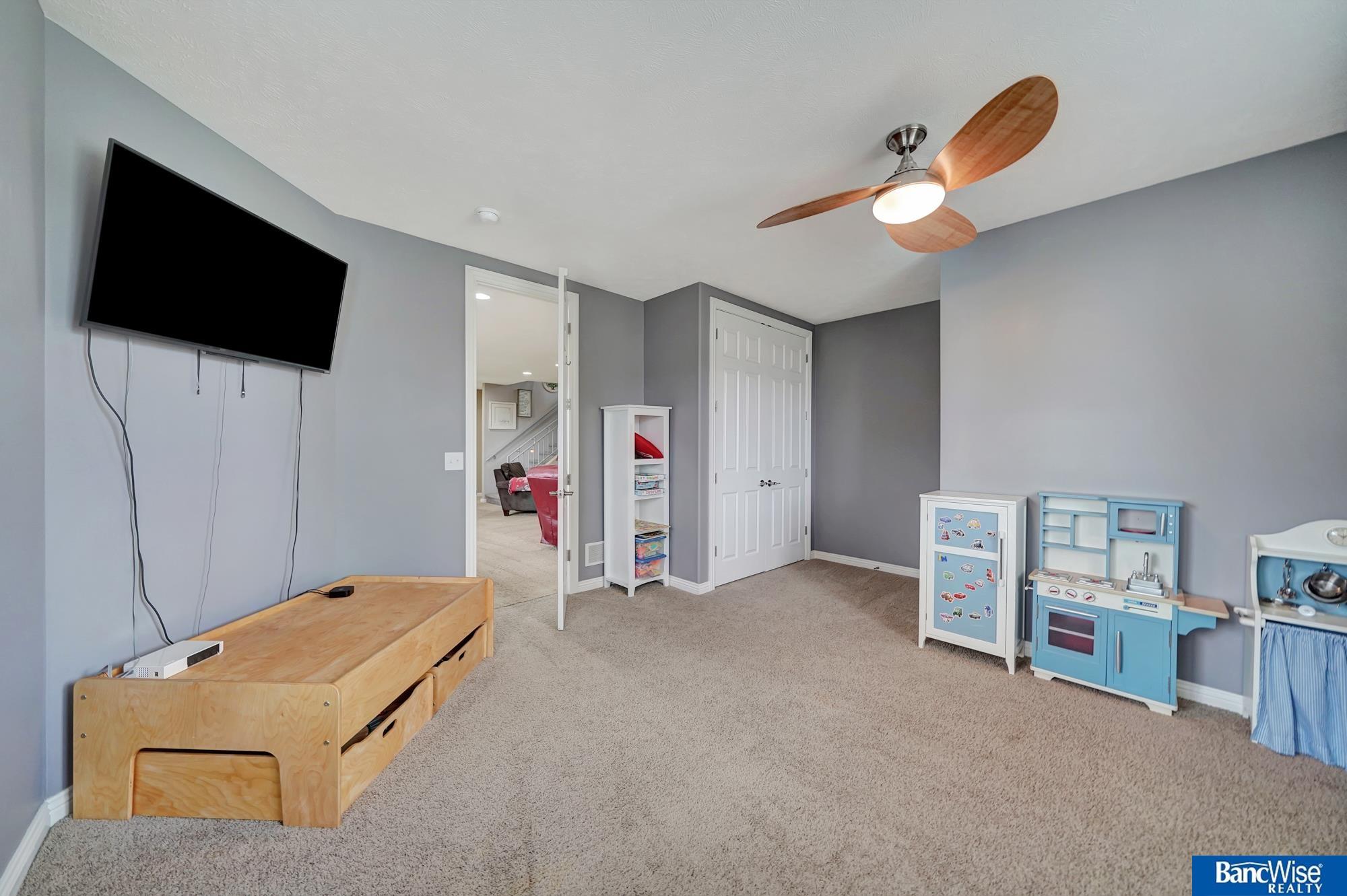 9728 Chateau Circle
