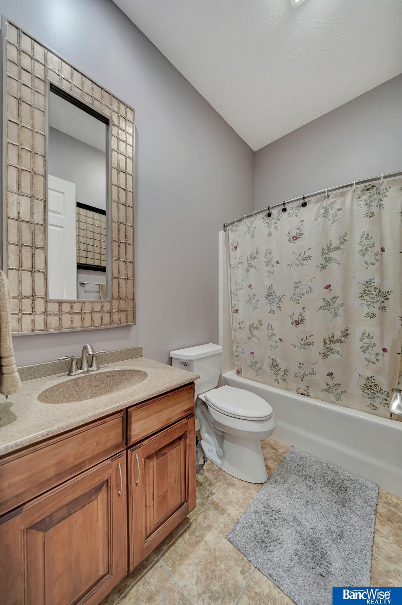 9728 Chateau Circle