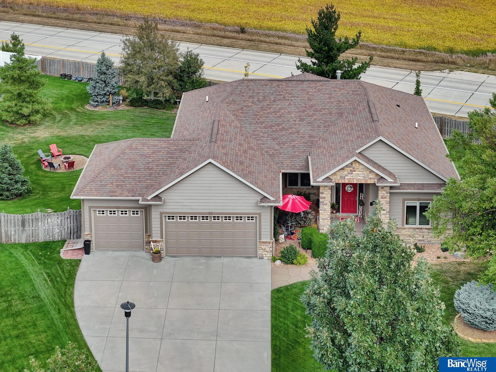 9728 Chateau Circle