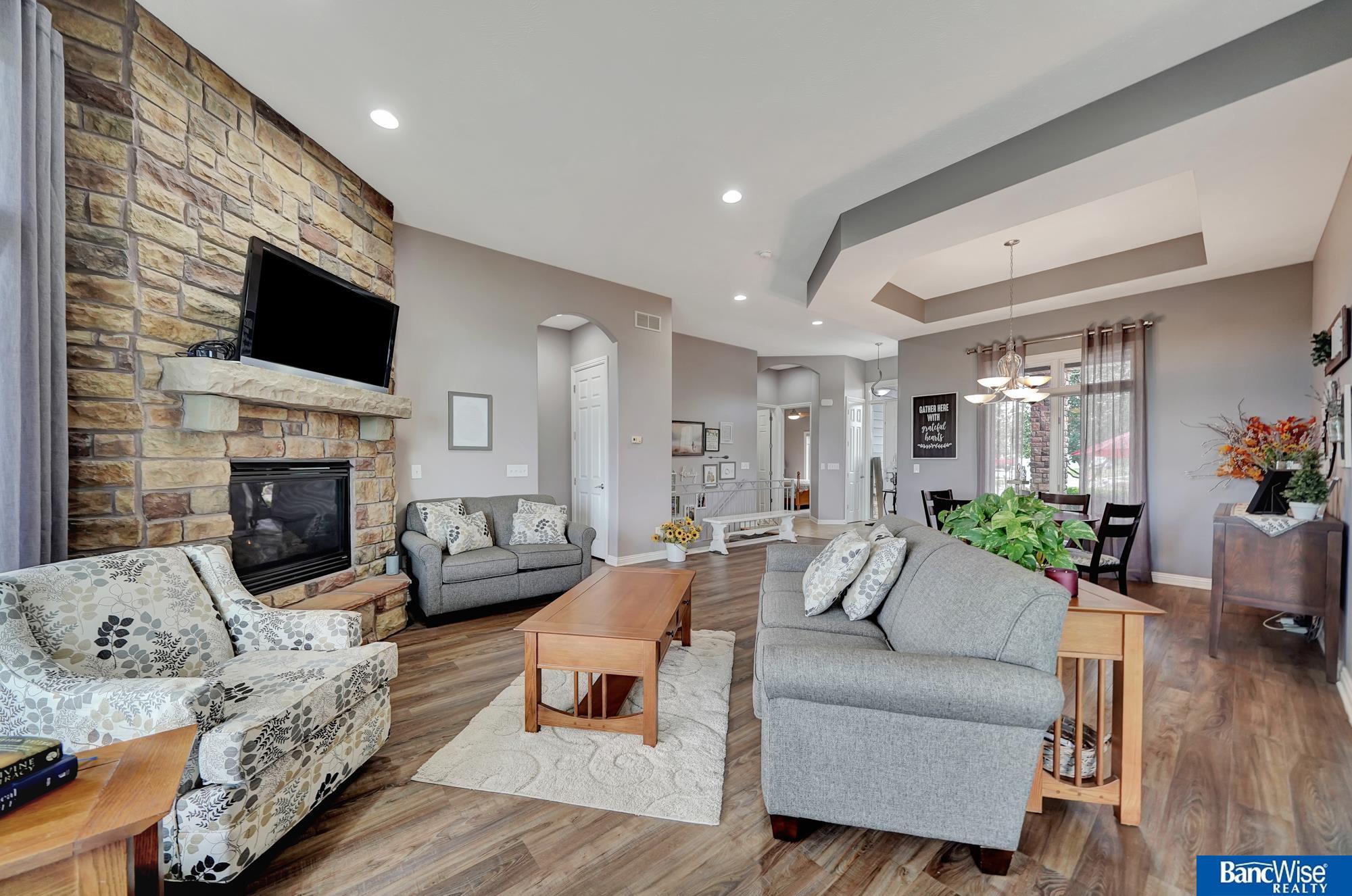 9728 Chateau Circle