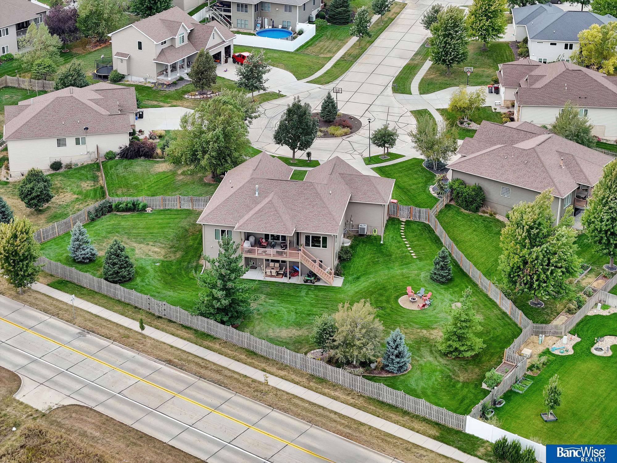 9728 Chateau Circle