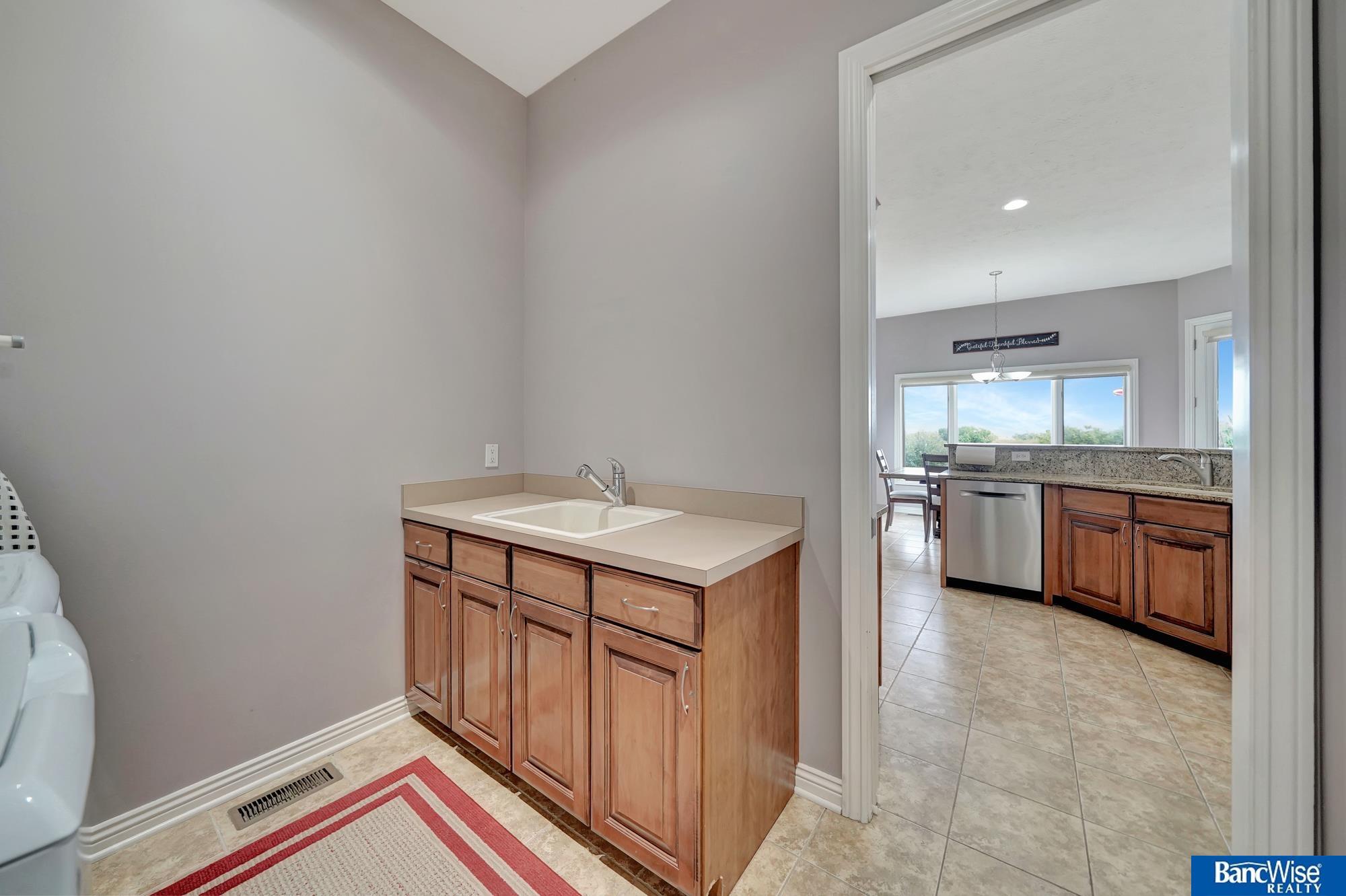 9728 Chateau Circle