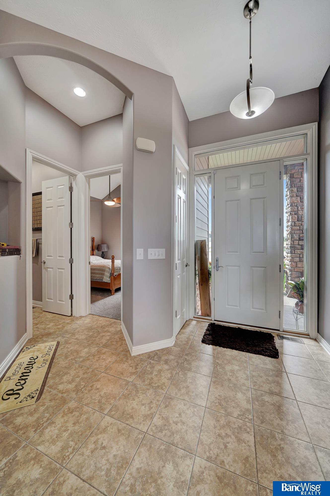 9728 Chateau Circle