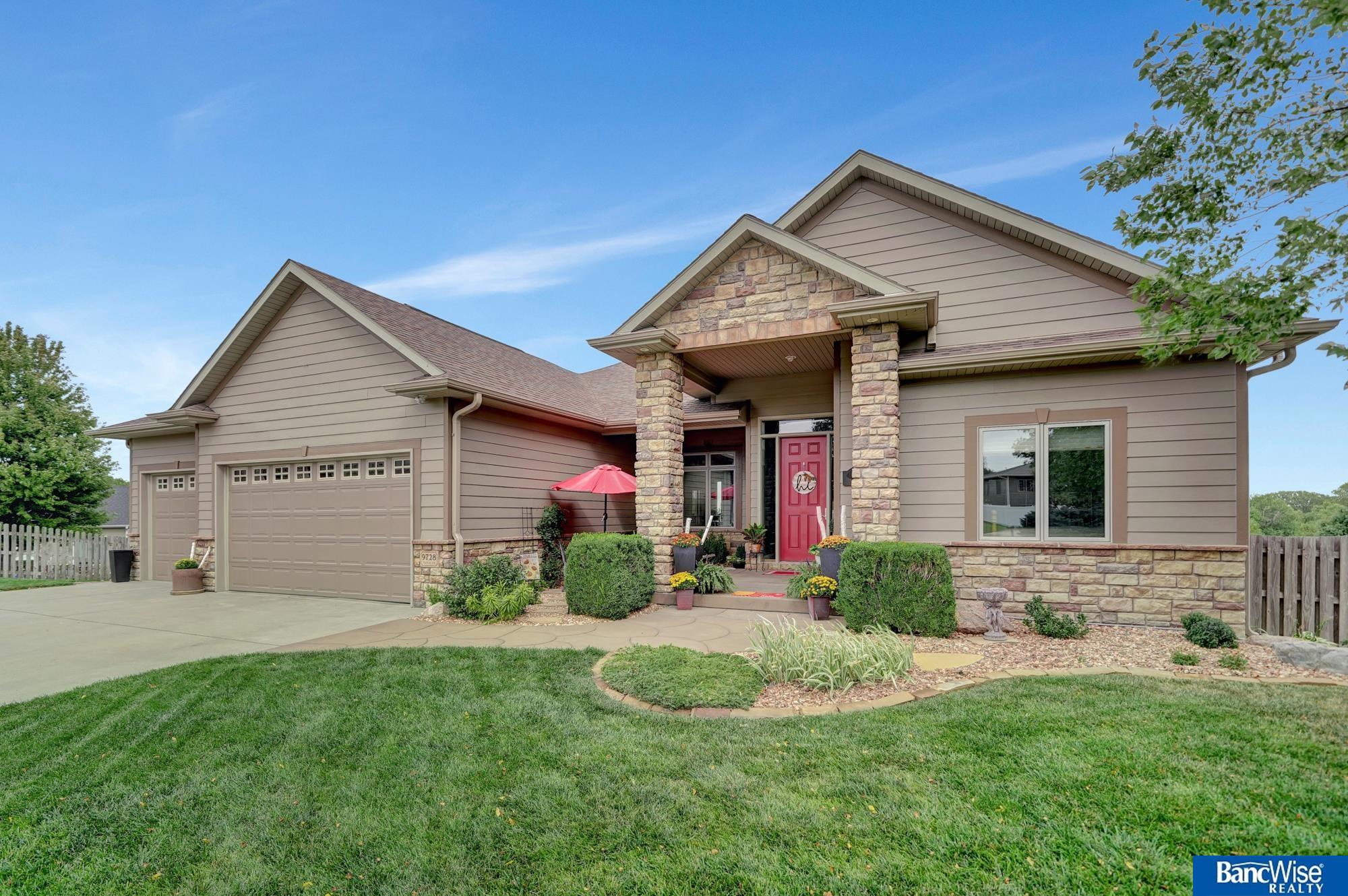 9728 Chateau Circle