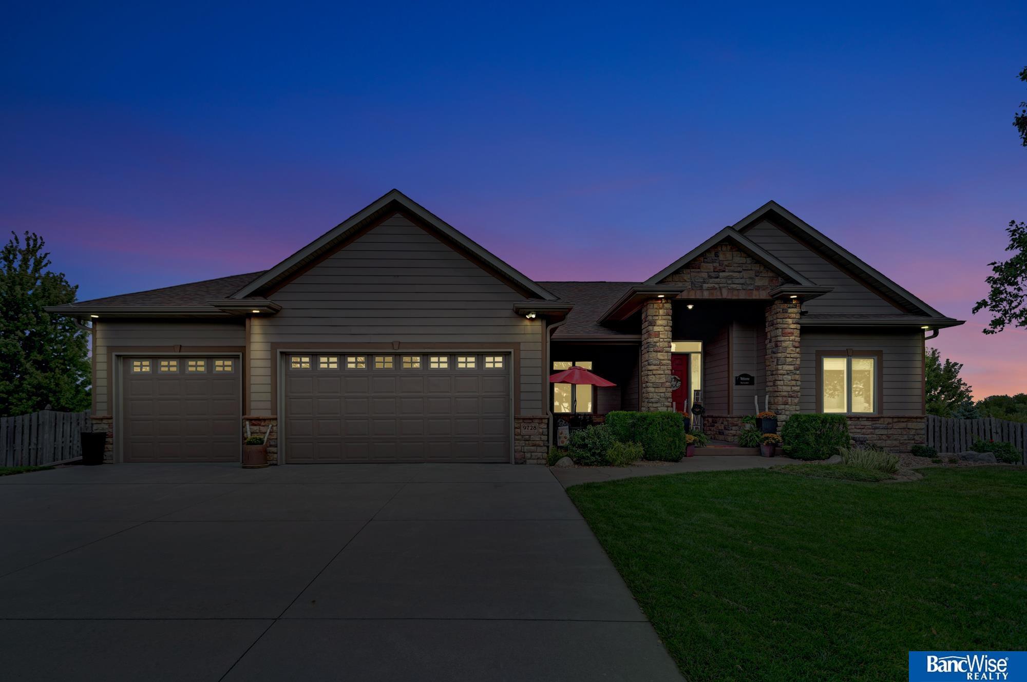9728 Chateau Circle