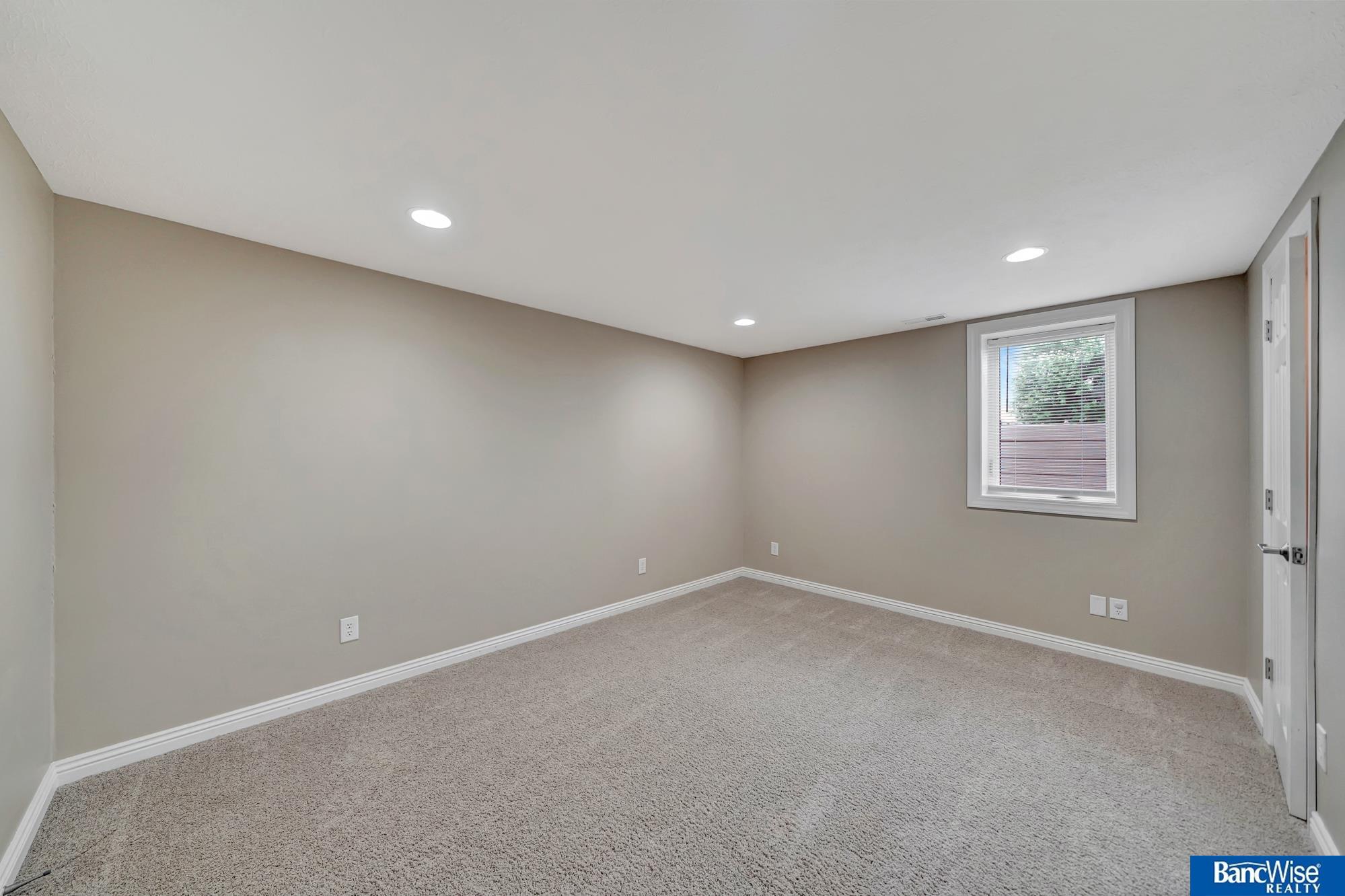 9728 Chateau Circle