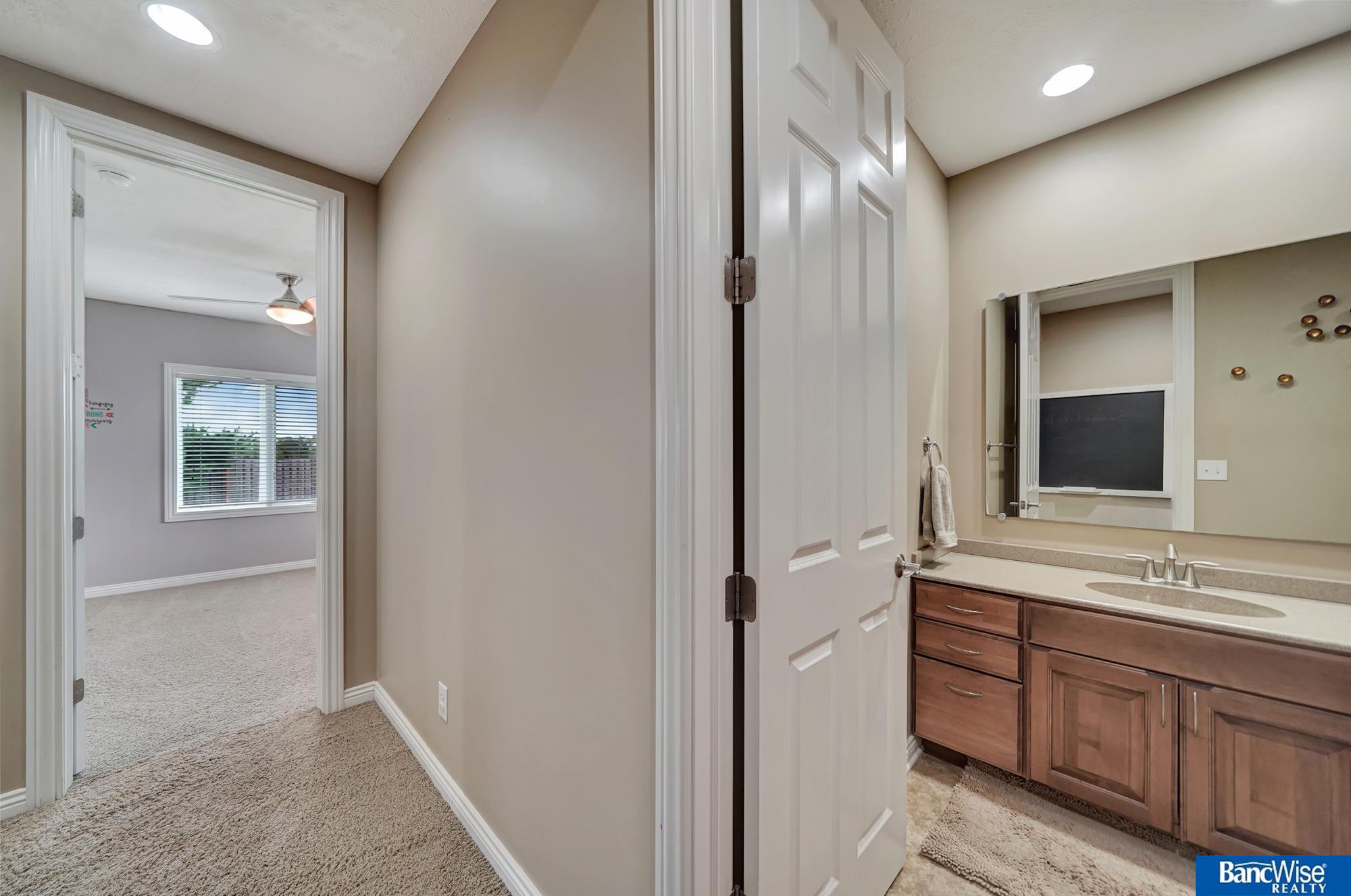 9728 Chateau Circle