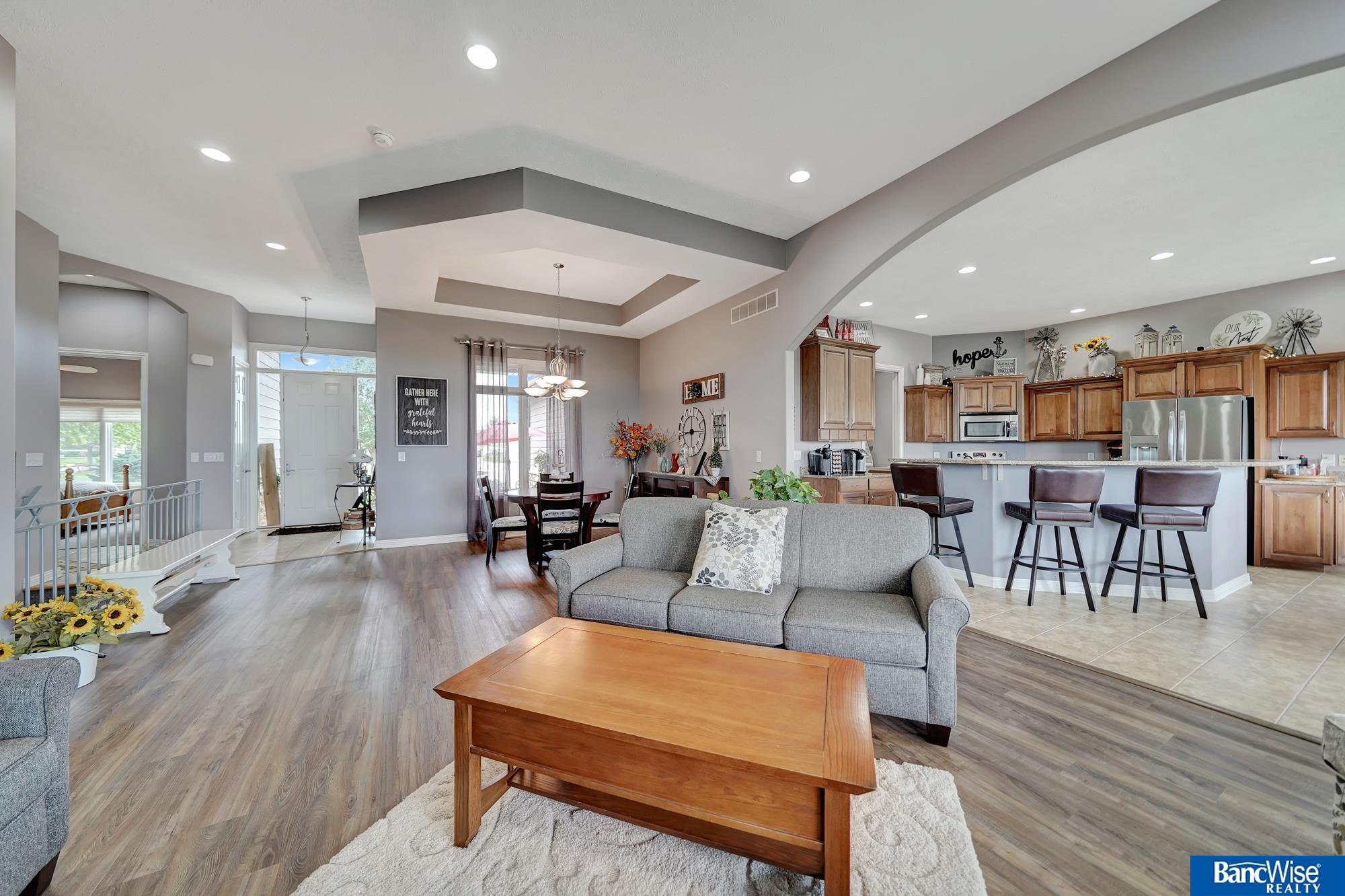 9728 Chateau Circle