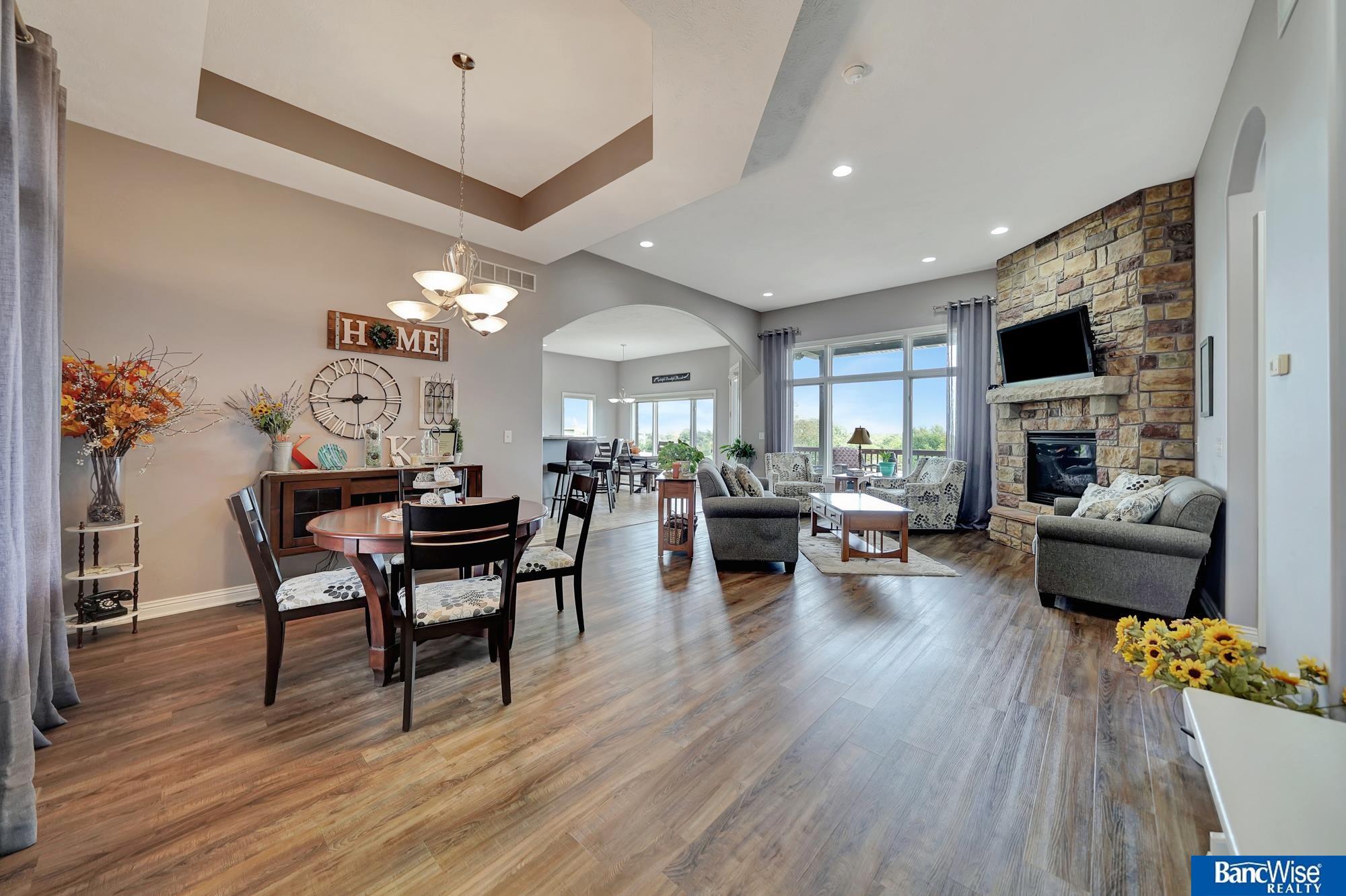 9728 Chateau Circle