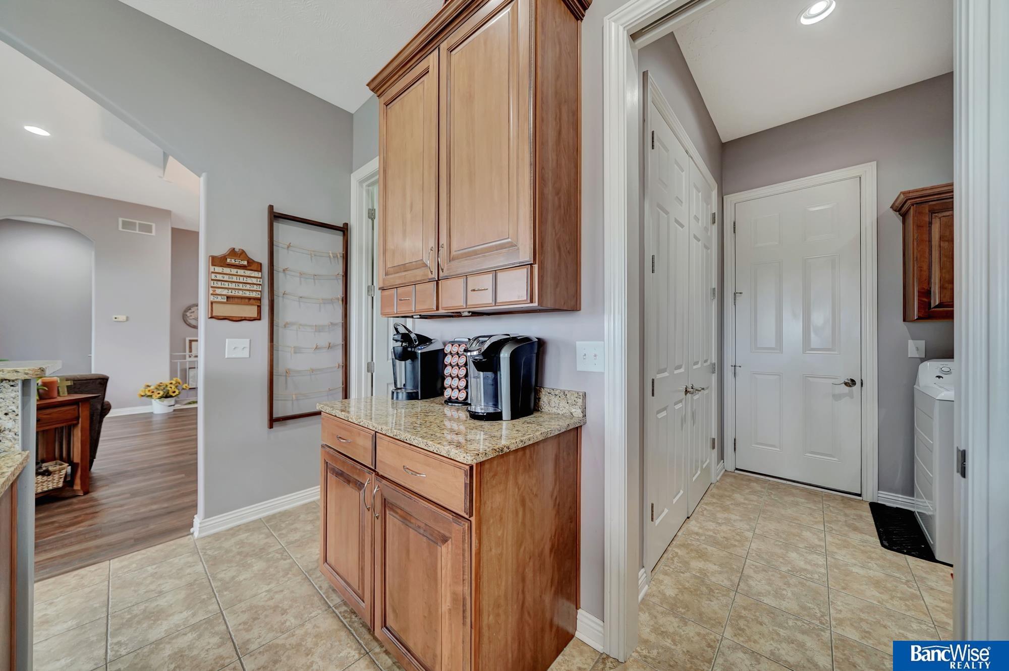 9728 Chateau Circle