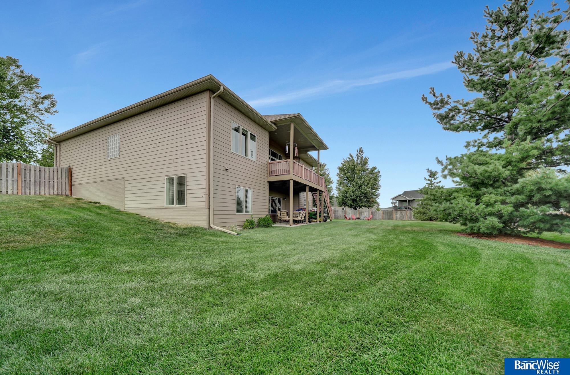 9728 Chateau Circle