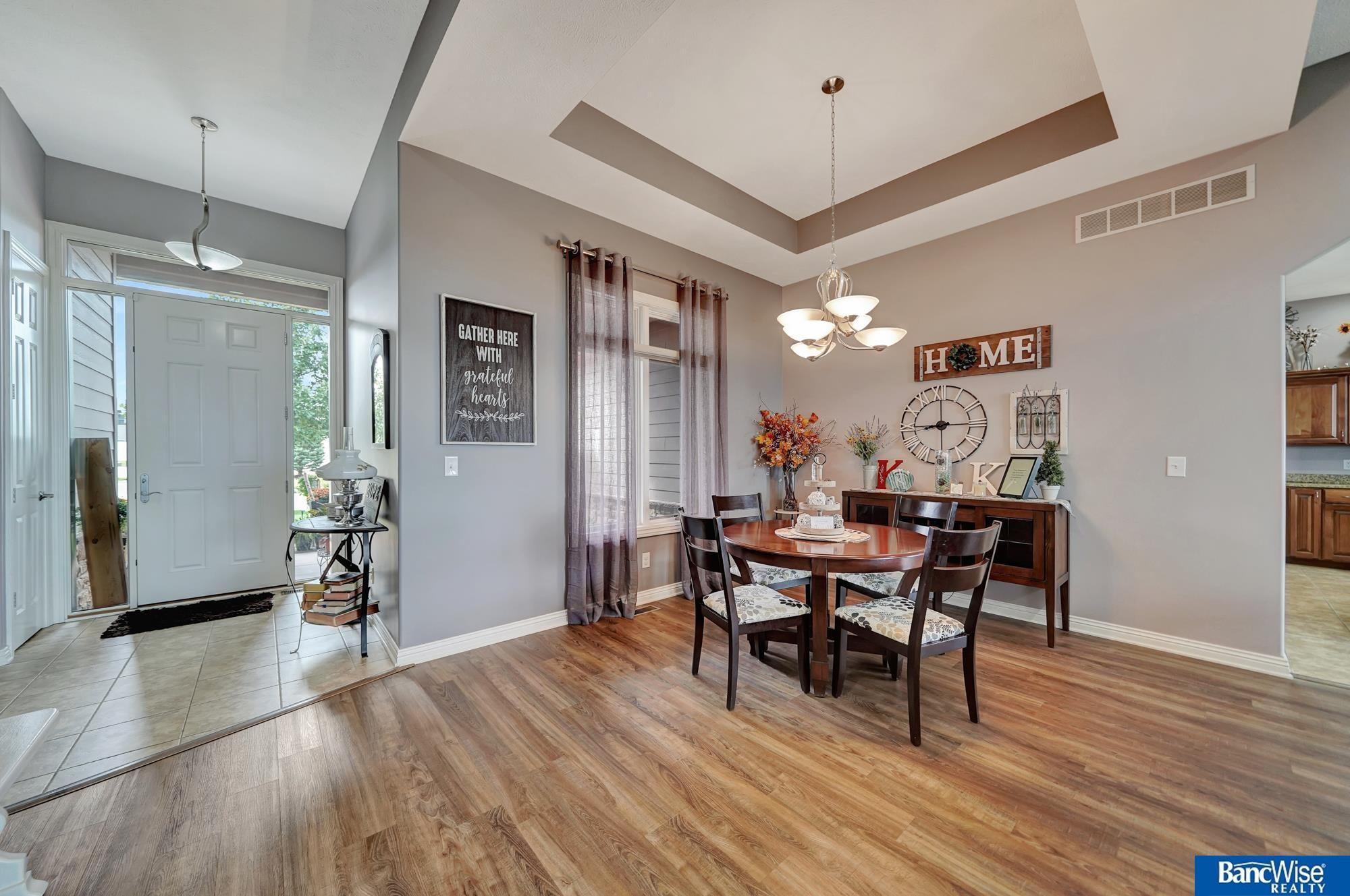 9728 Chateau Circle