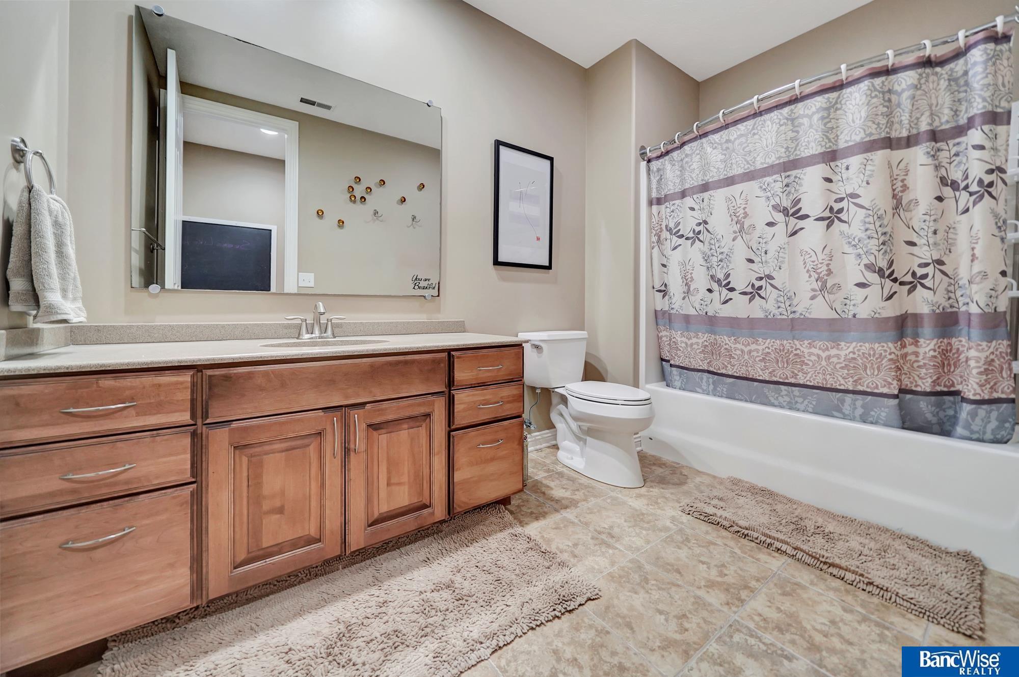 9728 Chateau Circle