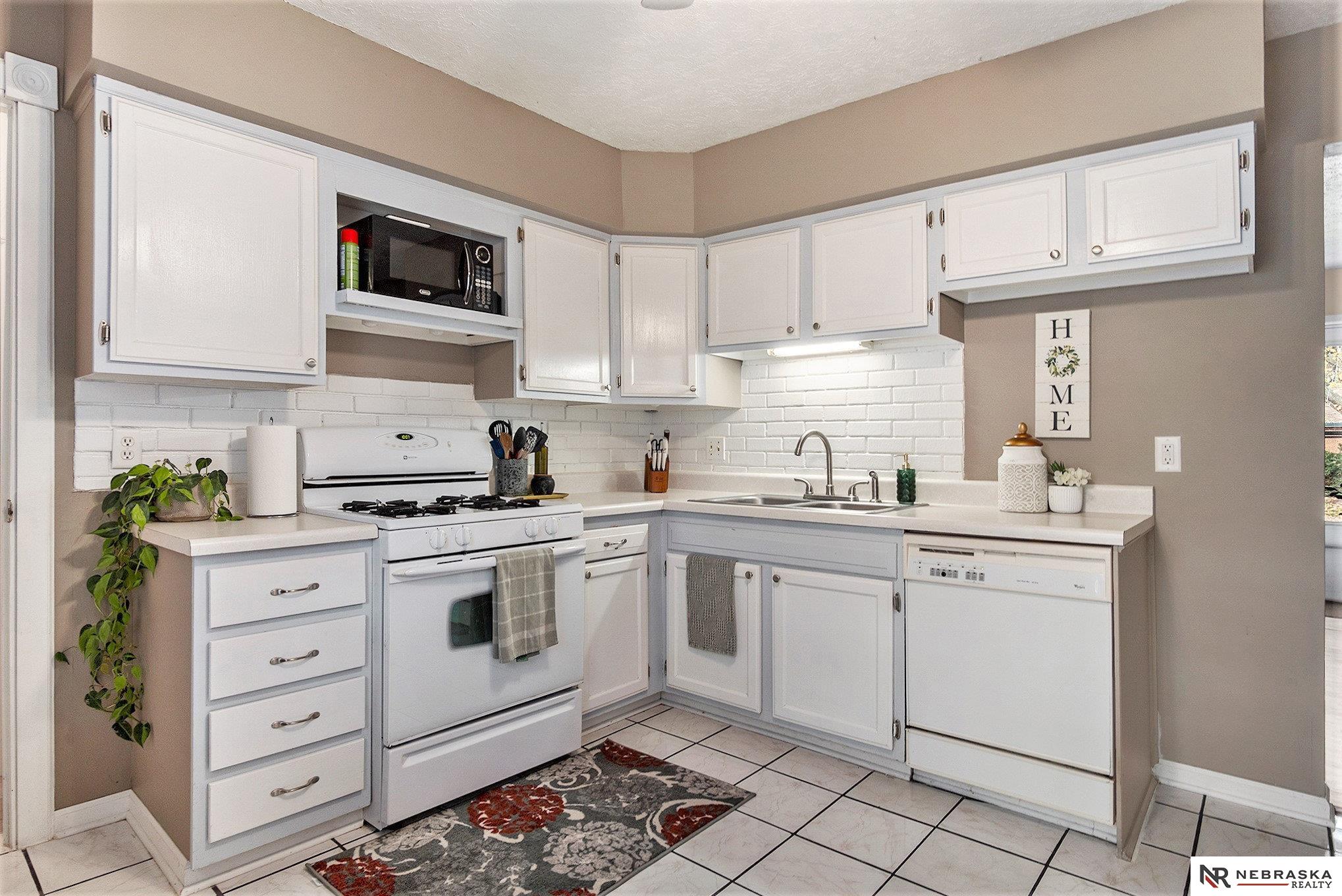 2930 Constable Avenue