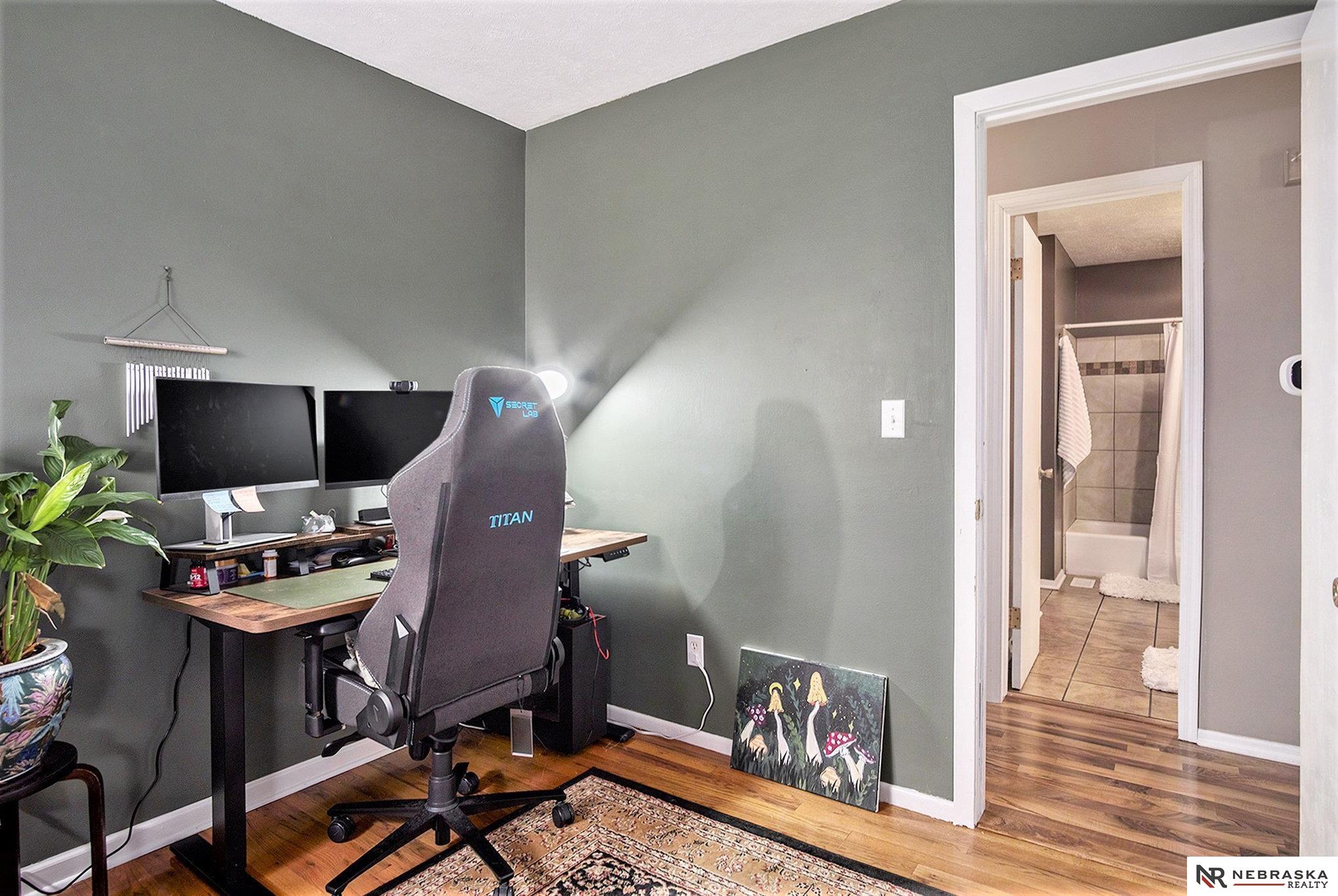 2930 Constable Avenue