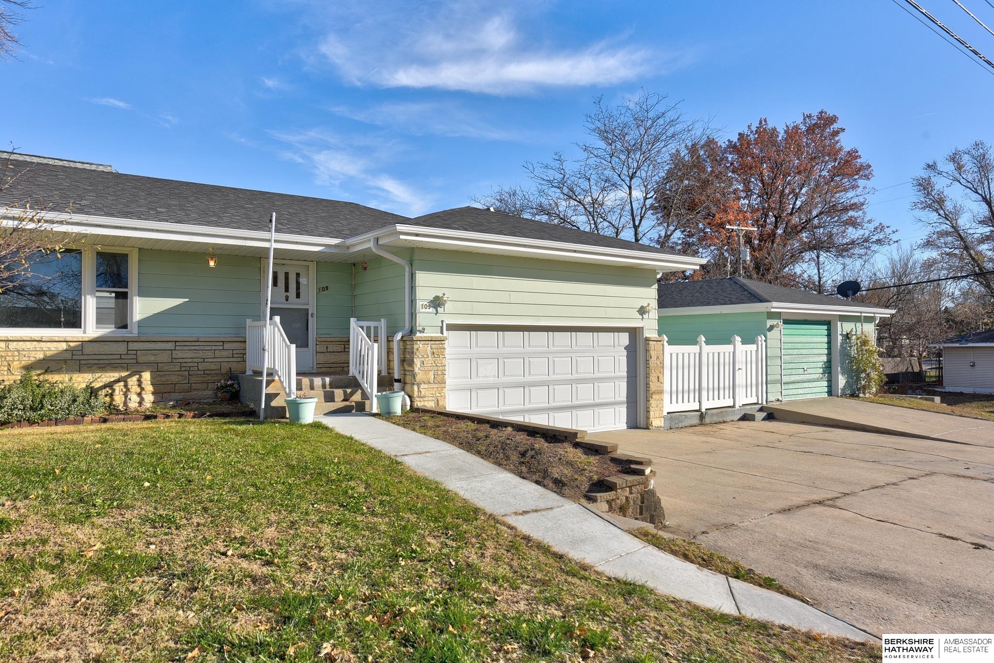 109 N 25 Street