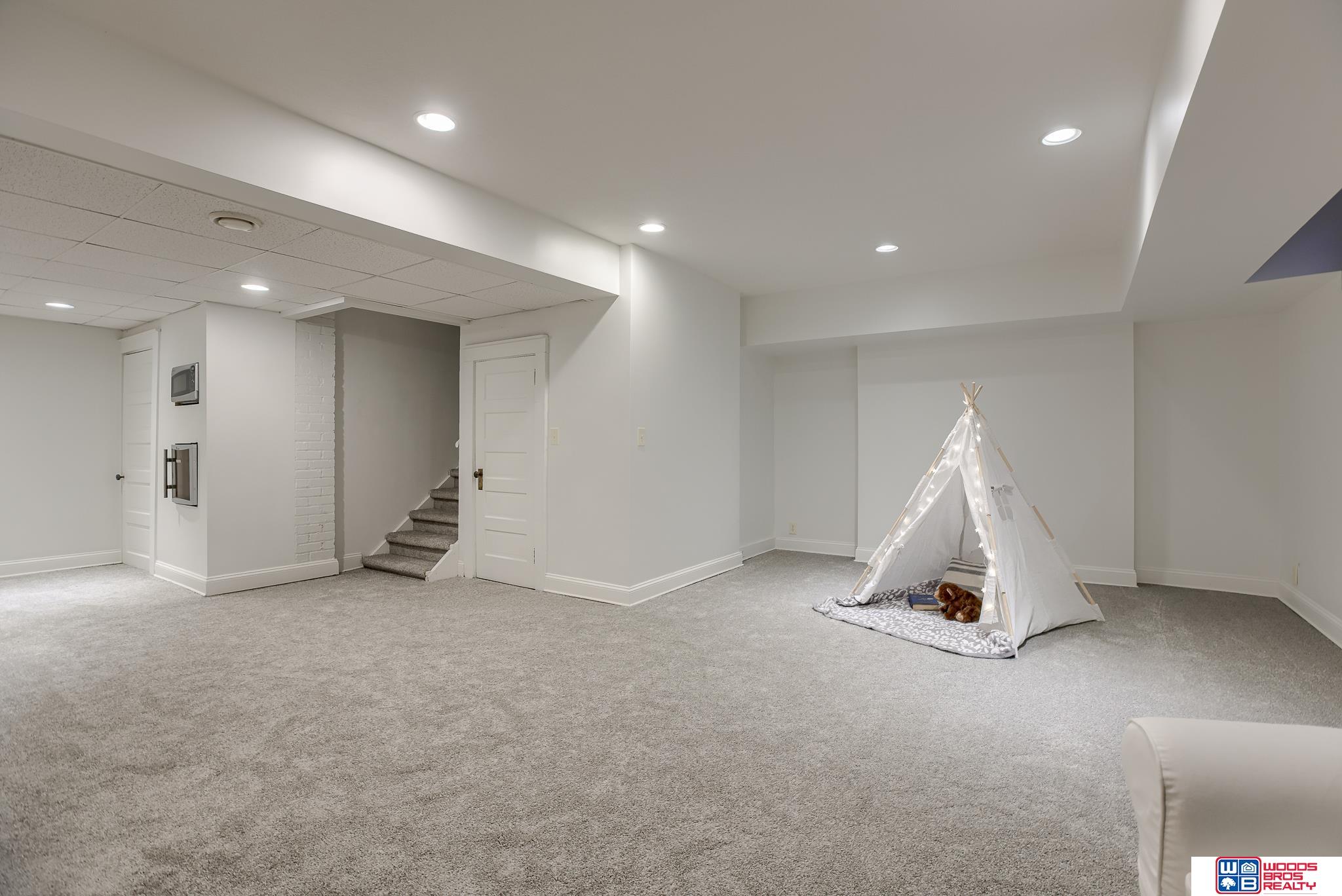 2819 Van Dorn Street