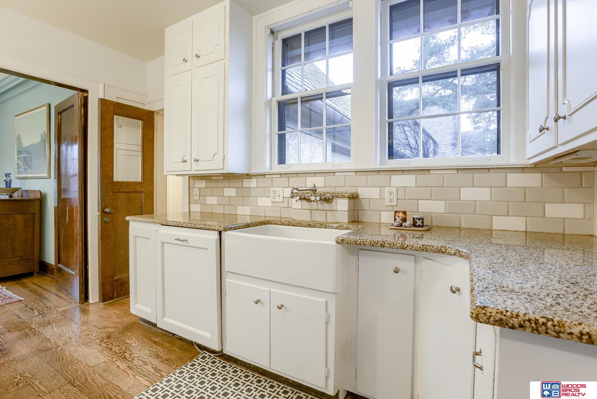 2819 Van Dorn Street