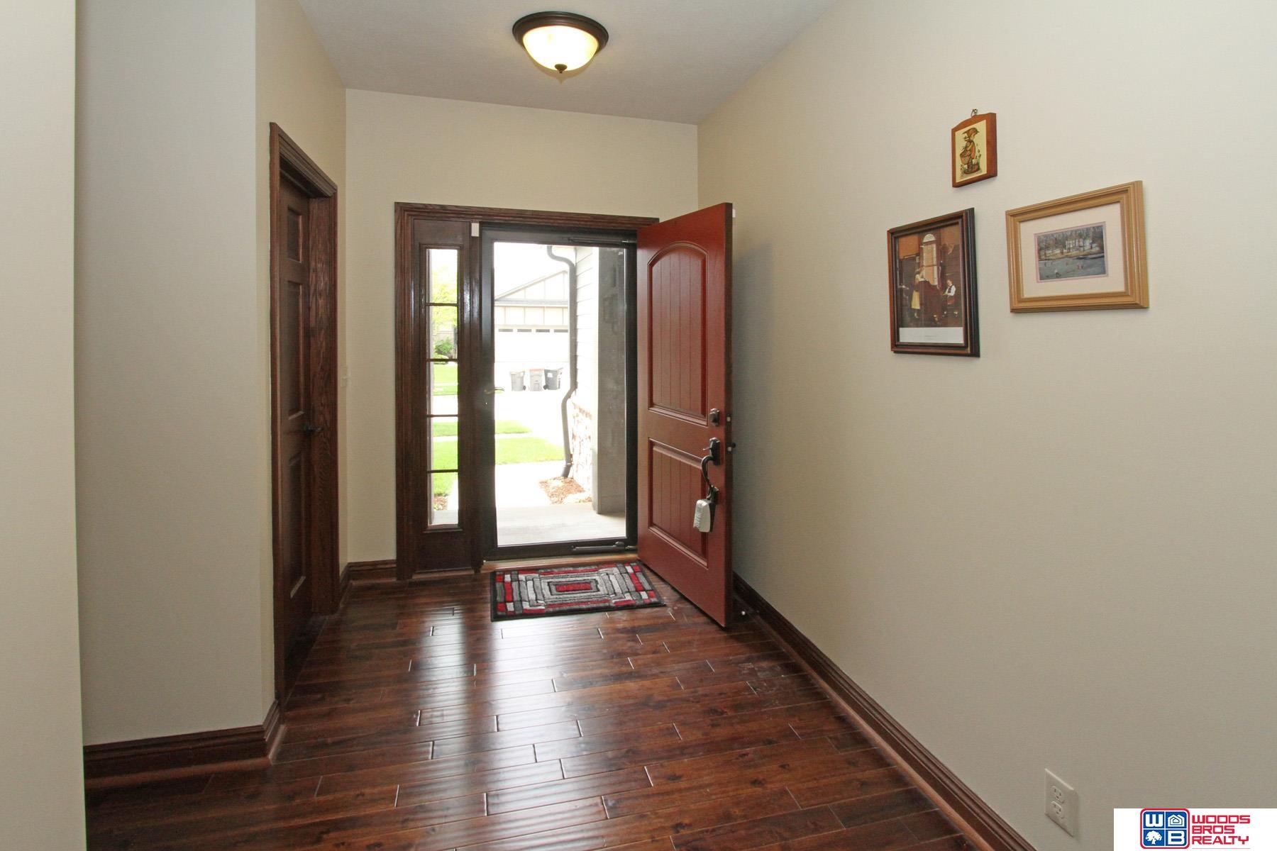 2736 Shadowbrook Drive