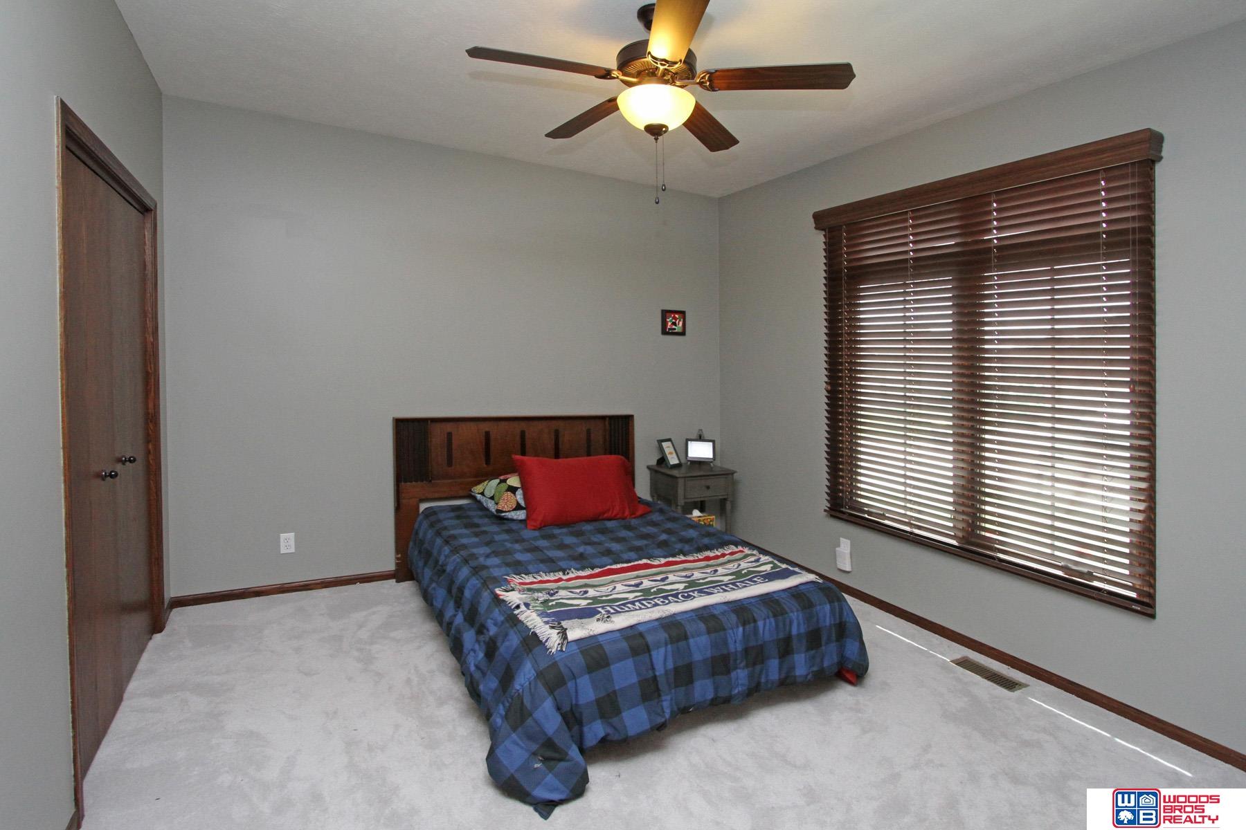 2736 Shadowbrook Drive